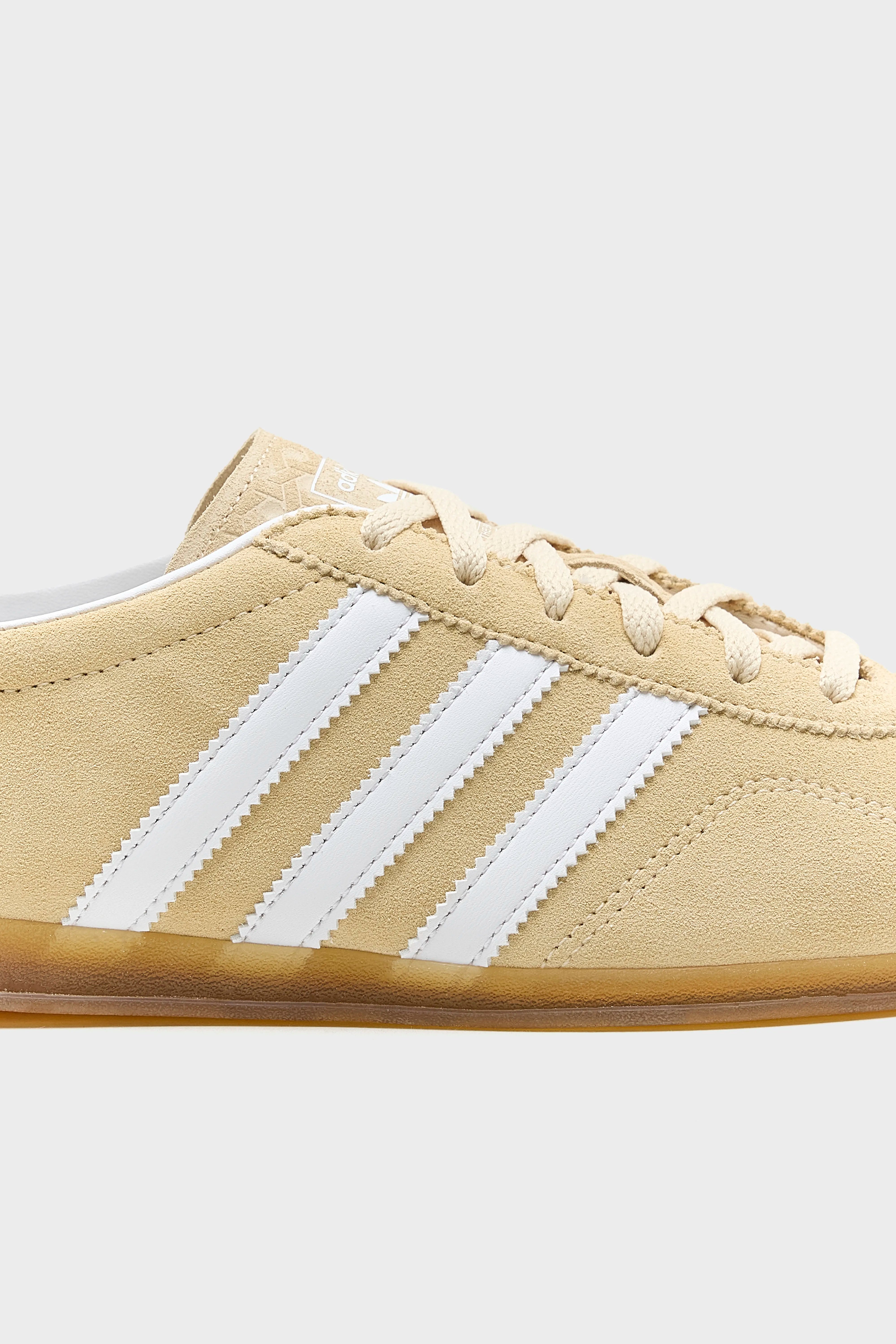 Gazelle Lo Pro for Women  (252 / W / BEIGE)