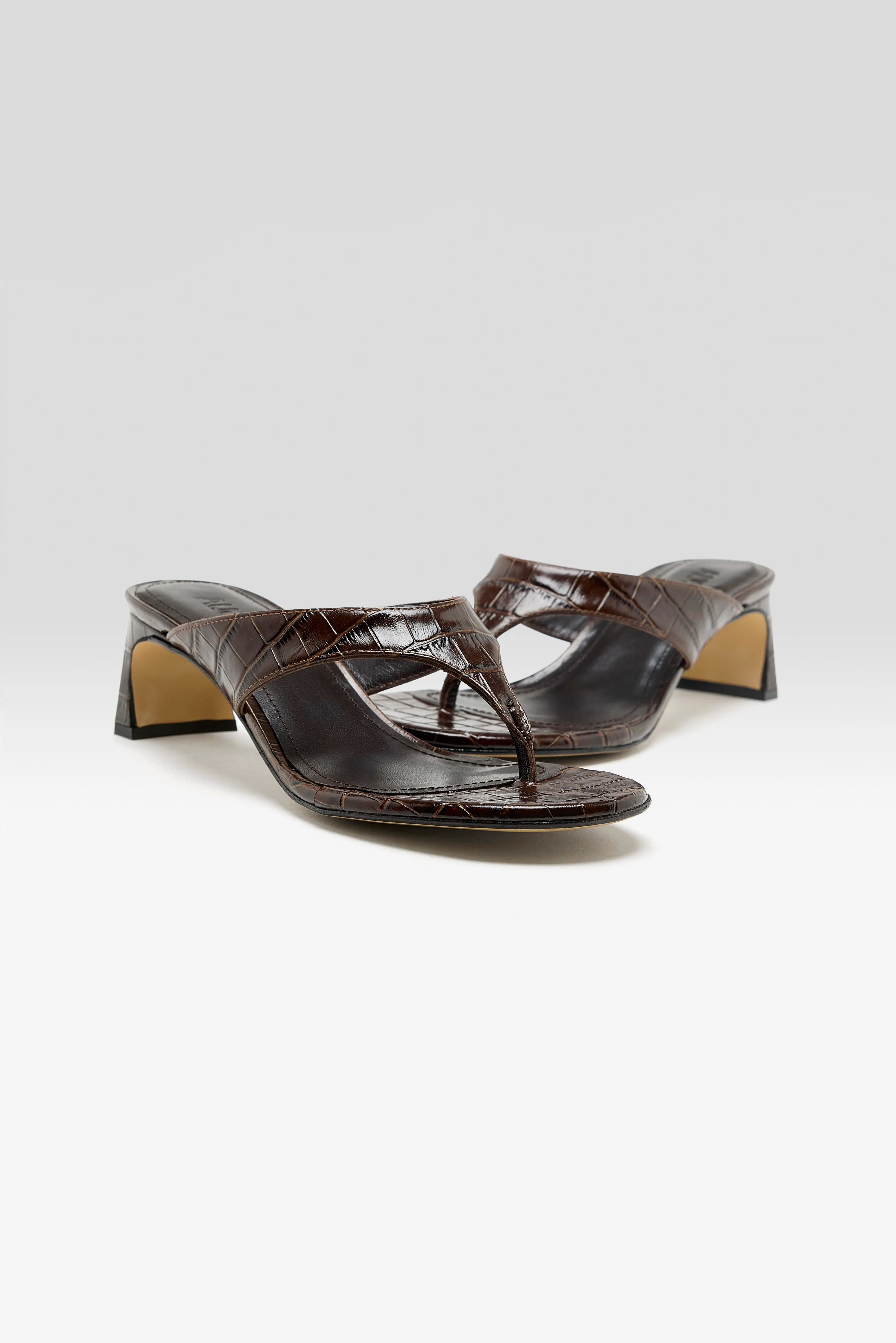 Farah Croco Sandals (261 / W / CHOCOLATE)