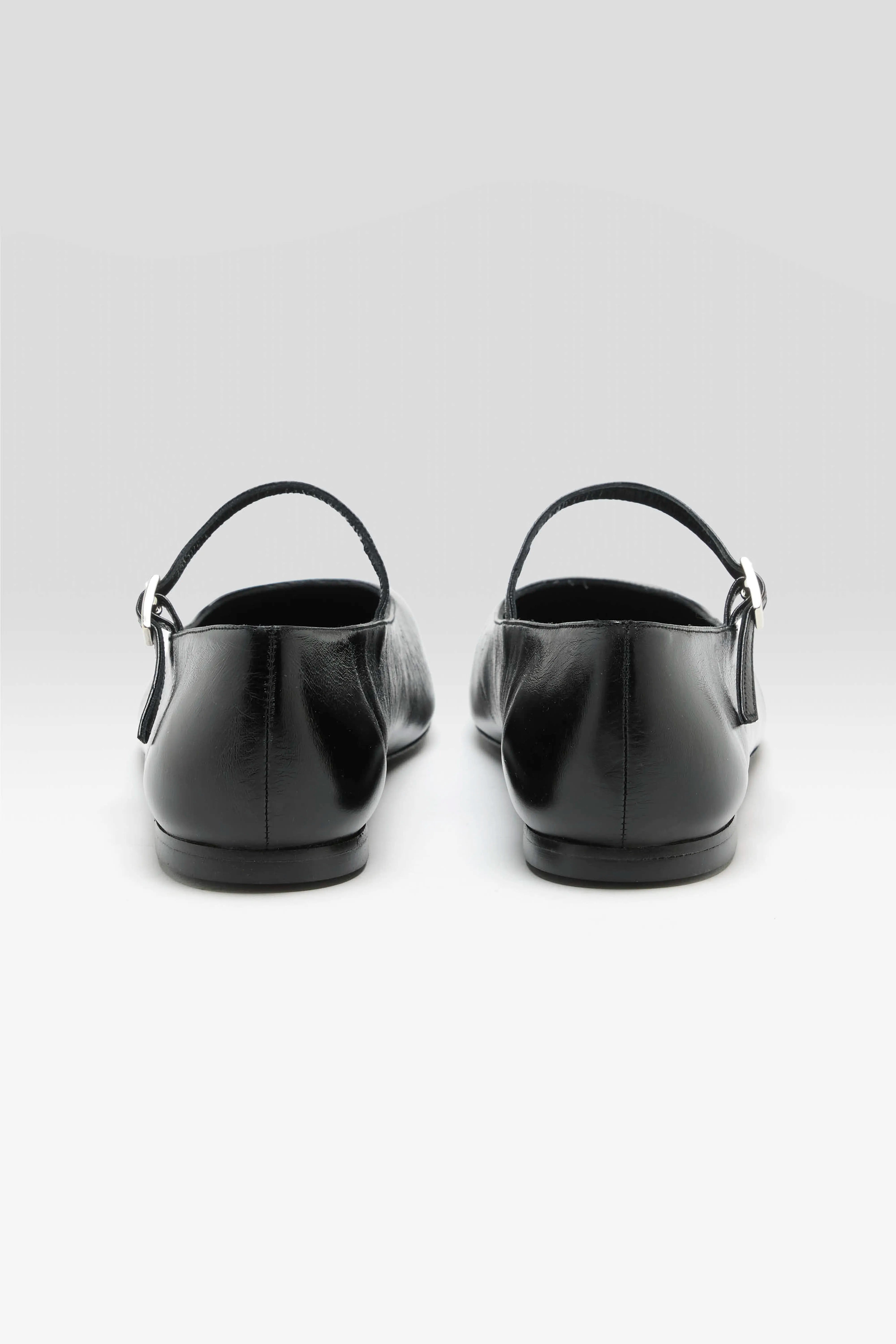 Julieta Mary Janes (262 / W / BLACK)