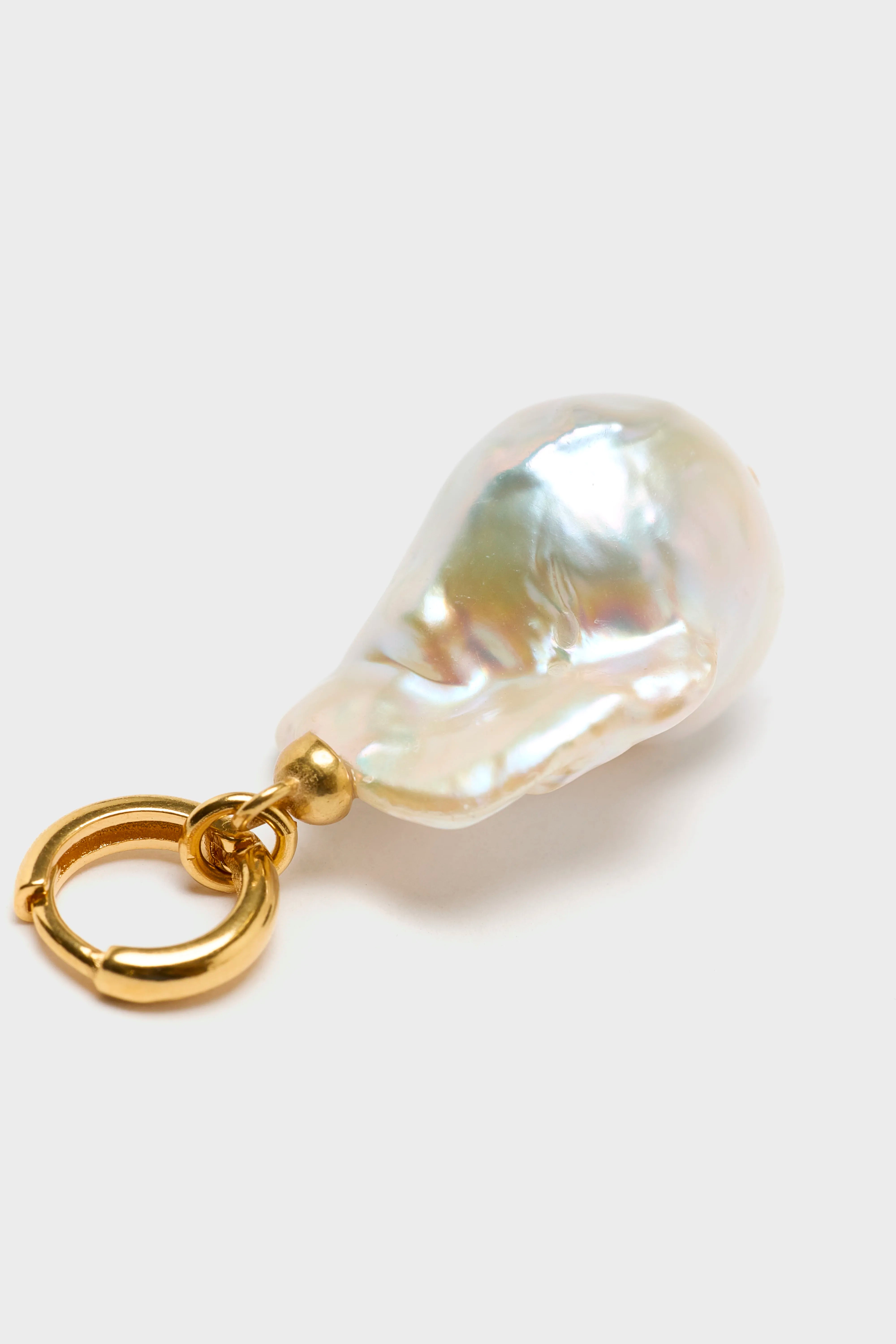 Lolita Earrings (251 / W / WHITE)