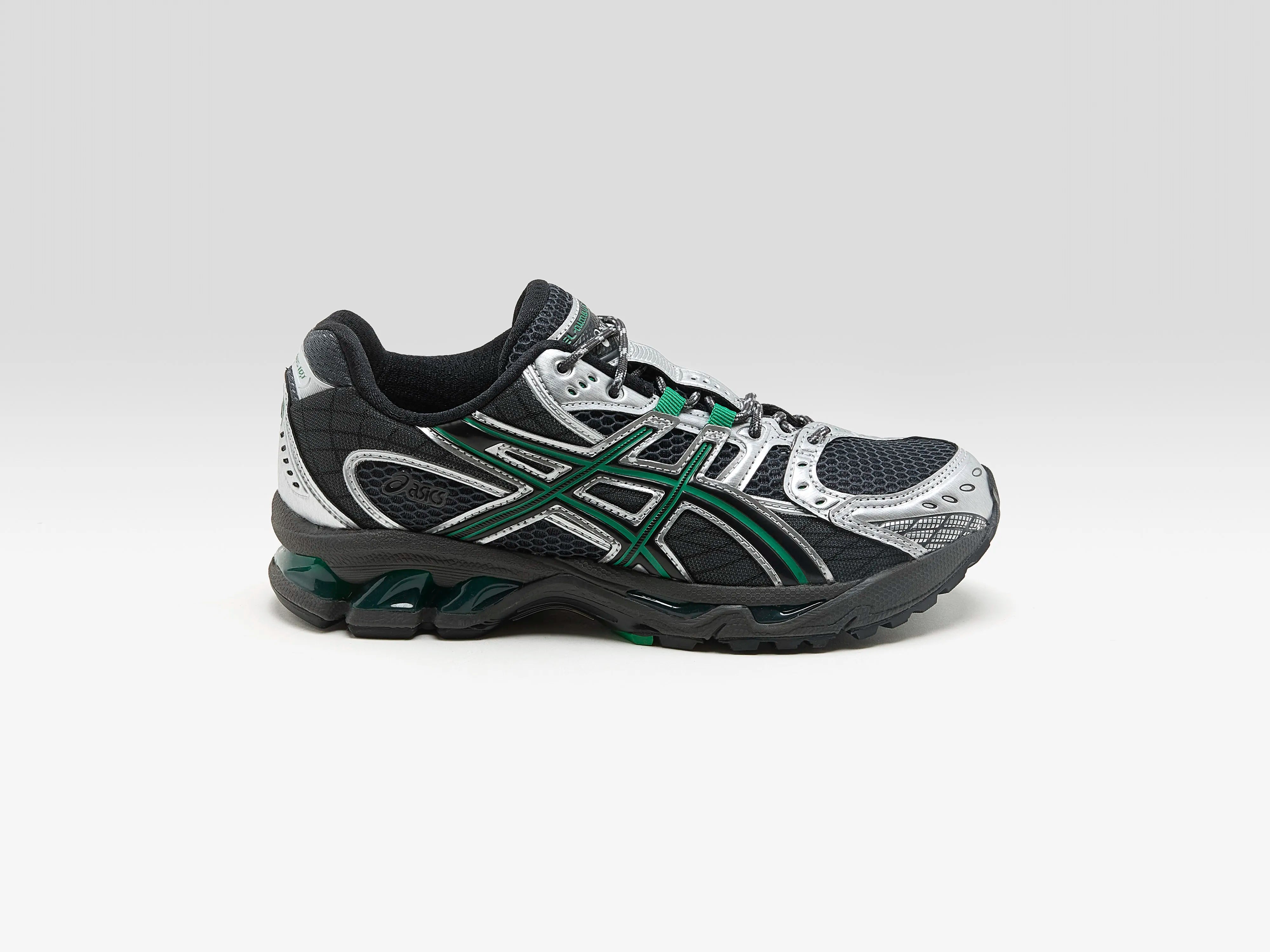 Gel-Nimbus 10.1 pour Femmes (252 / W / BLACK)