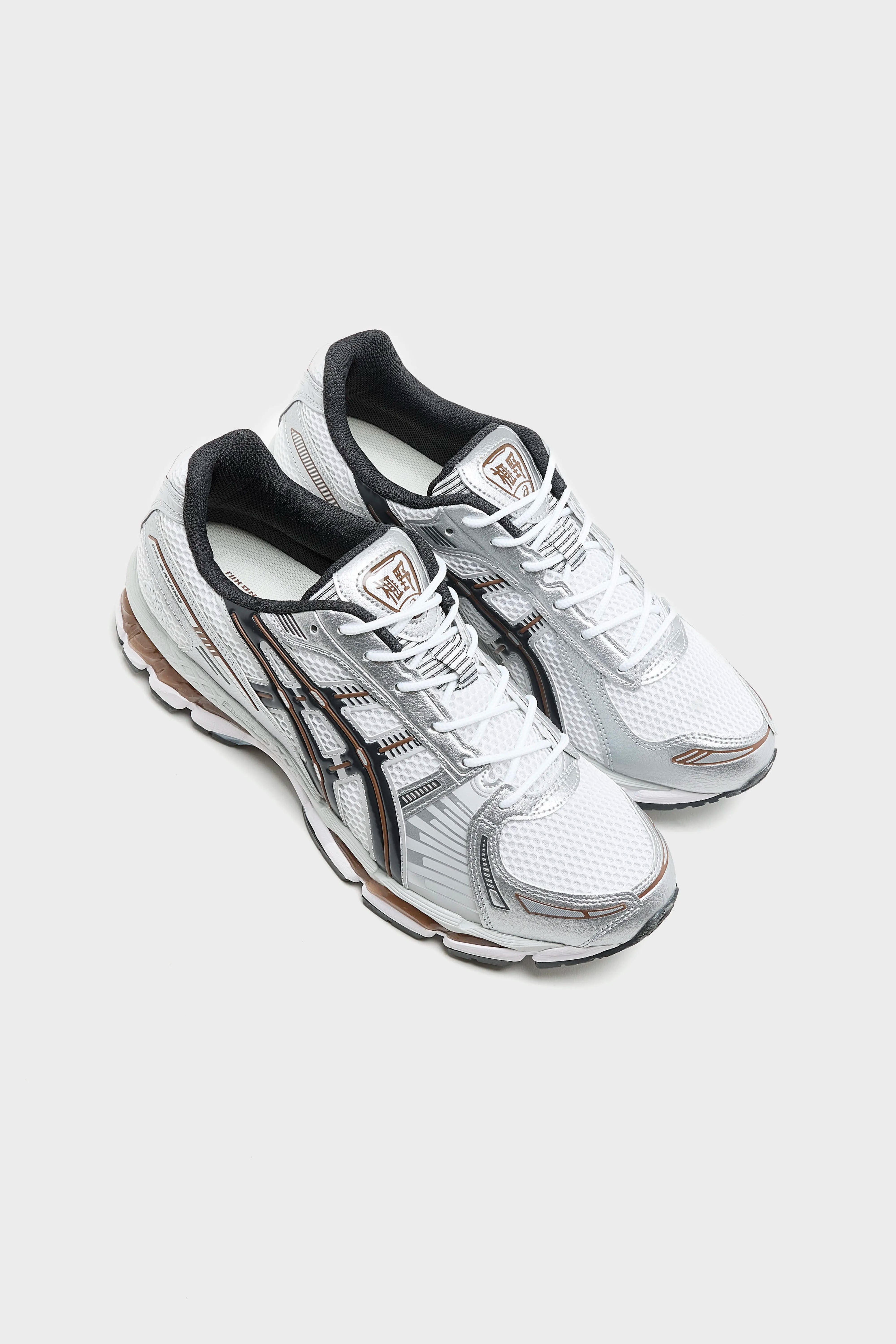 Gel-Kayano 12.1 pour Hommes (261 / M / GREY)