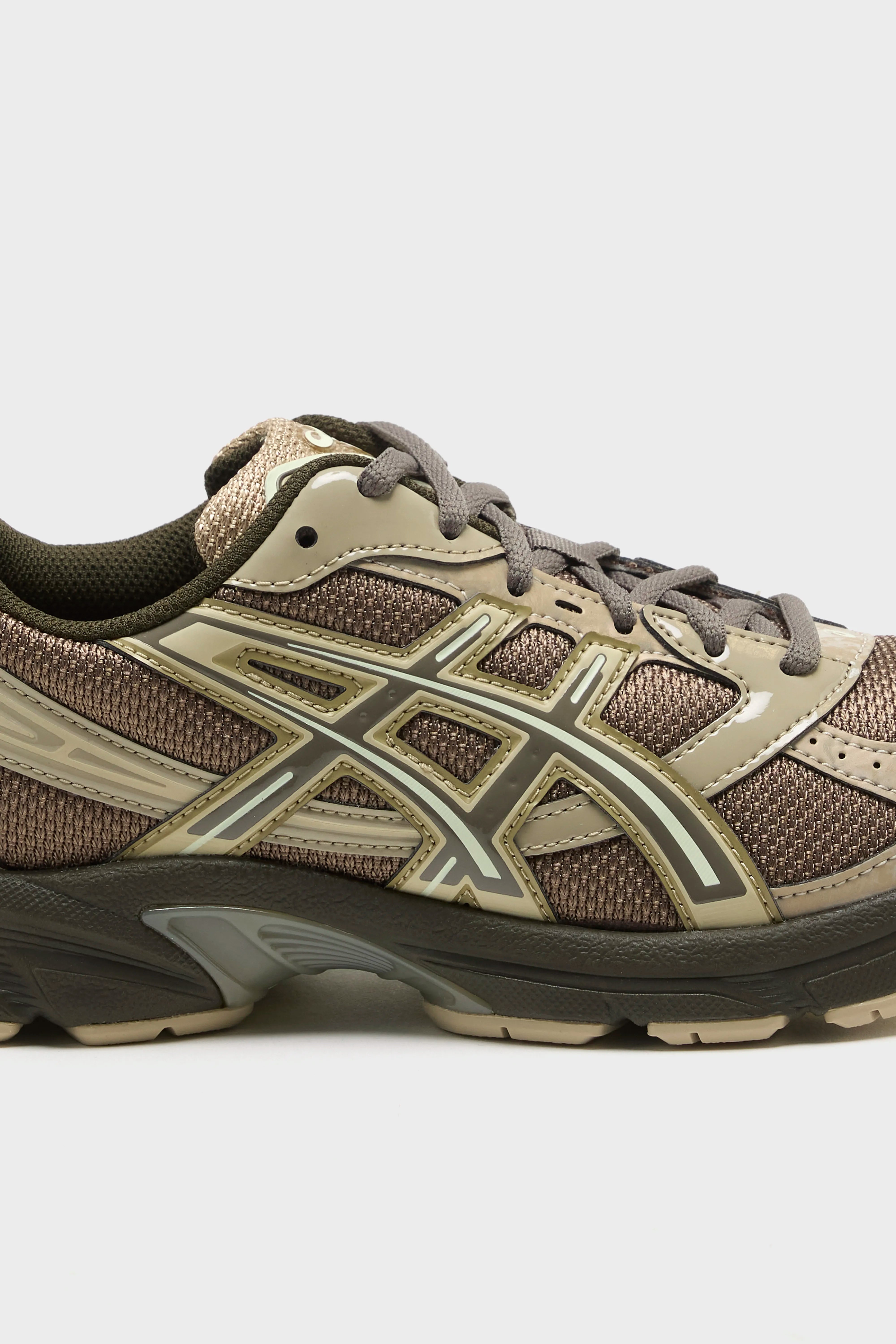 Gel-1130 for Women (261 / W / BROWN)