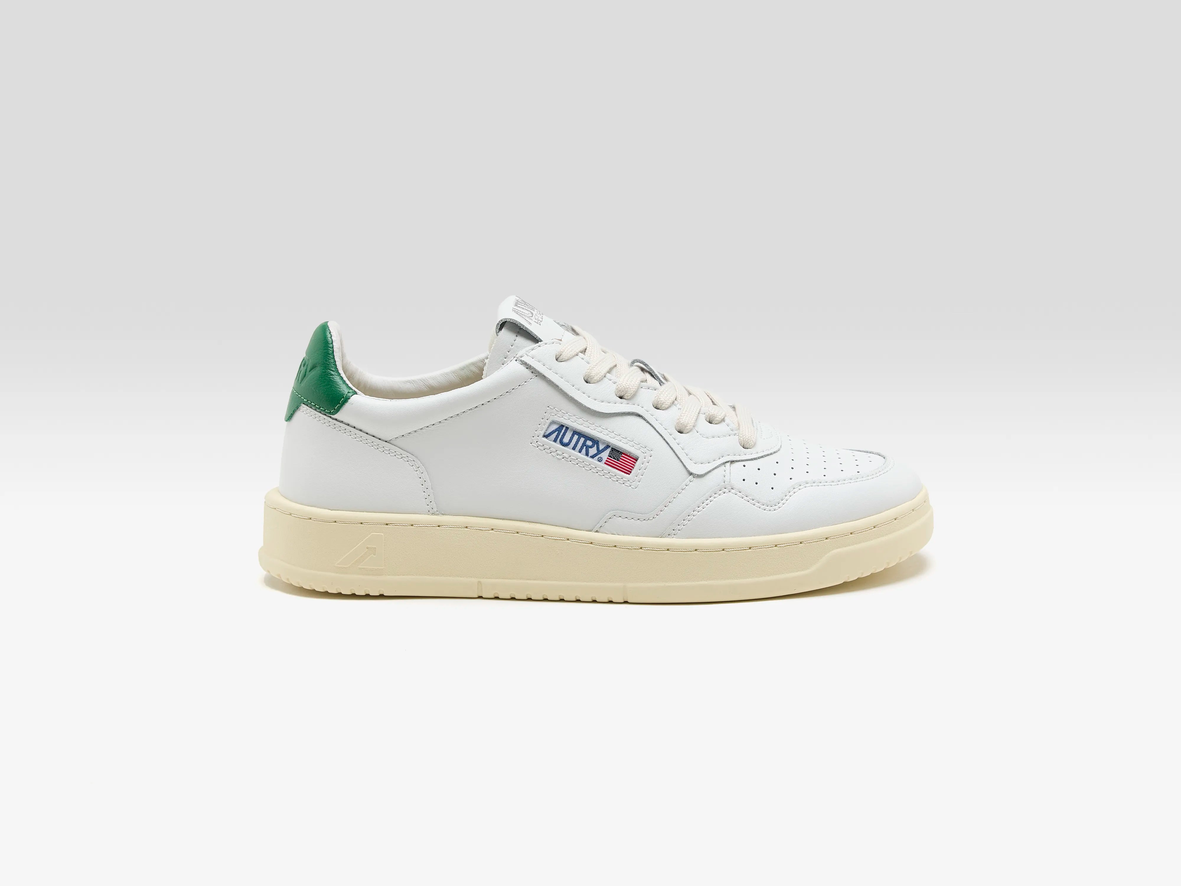 Medalist Low for Men (242 / M / WHITE)