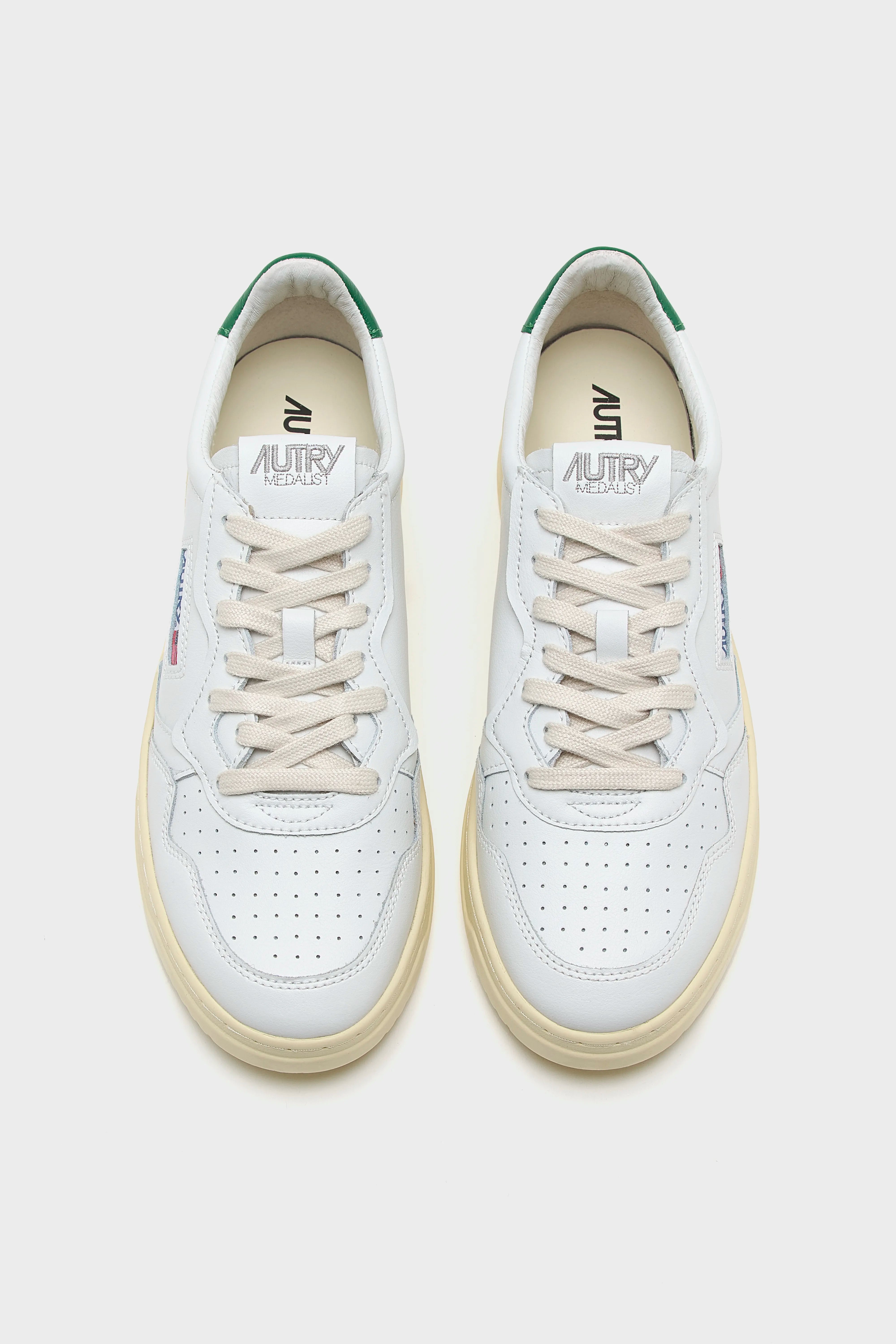 Medalist Low for Men (242 / M / WHITE)