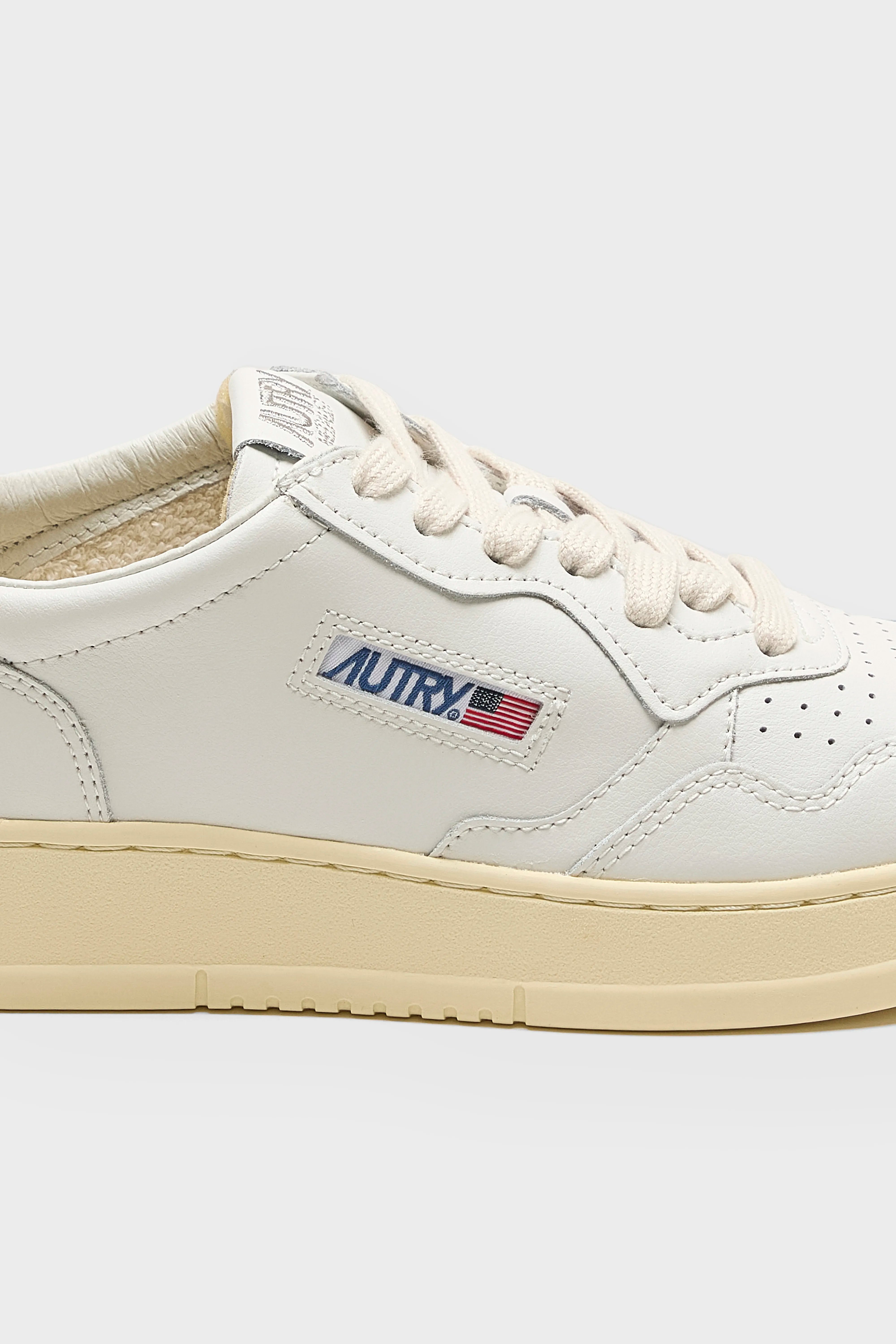 Medalist Low for Women (242 / W / GOLD)