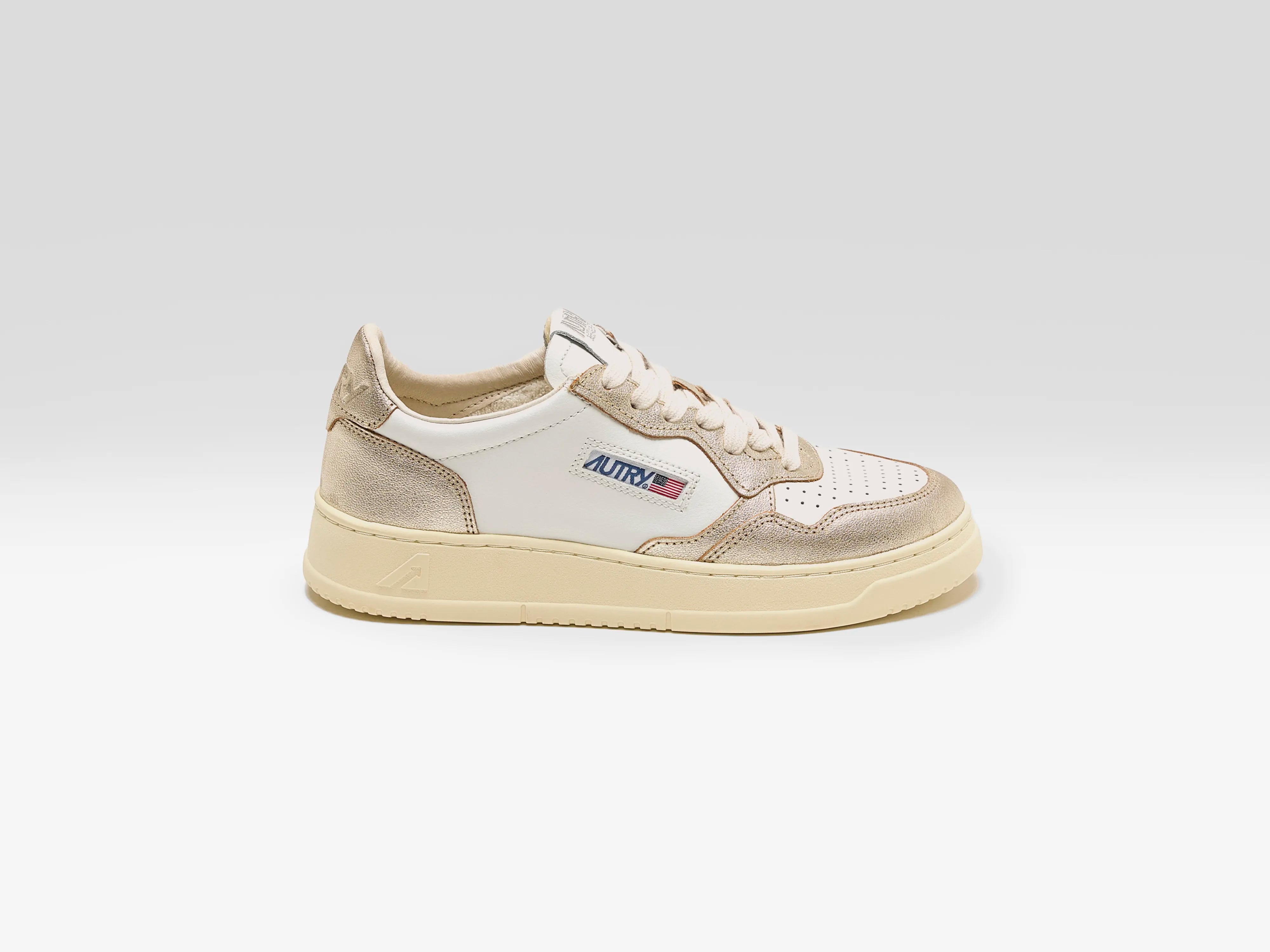 Medalist Low for Women (242 / W / GOLD)