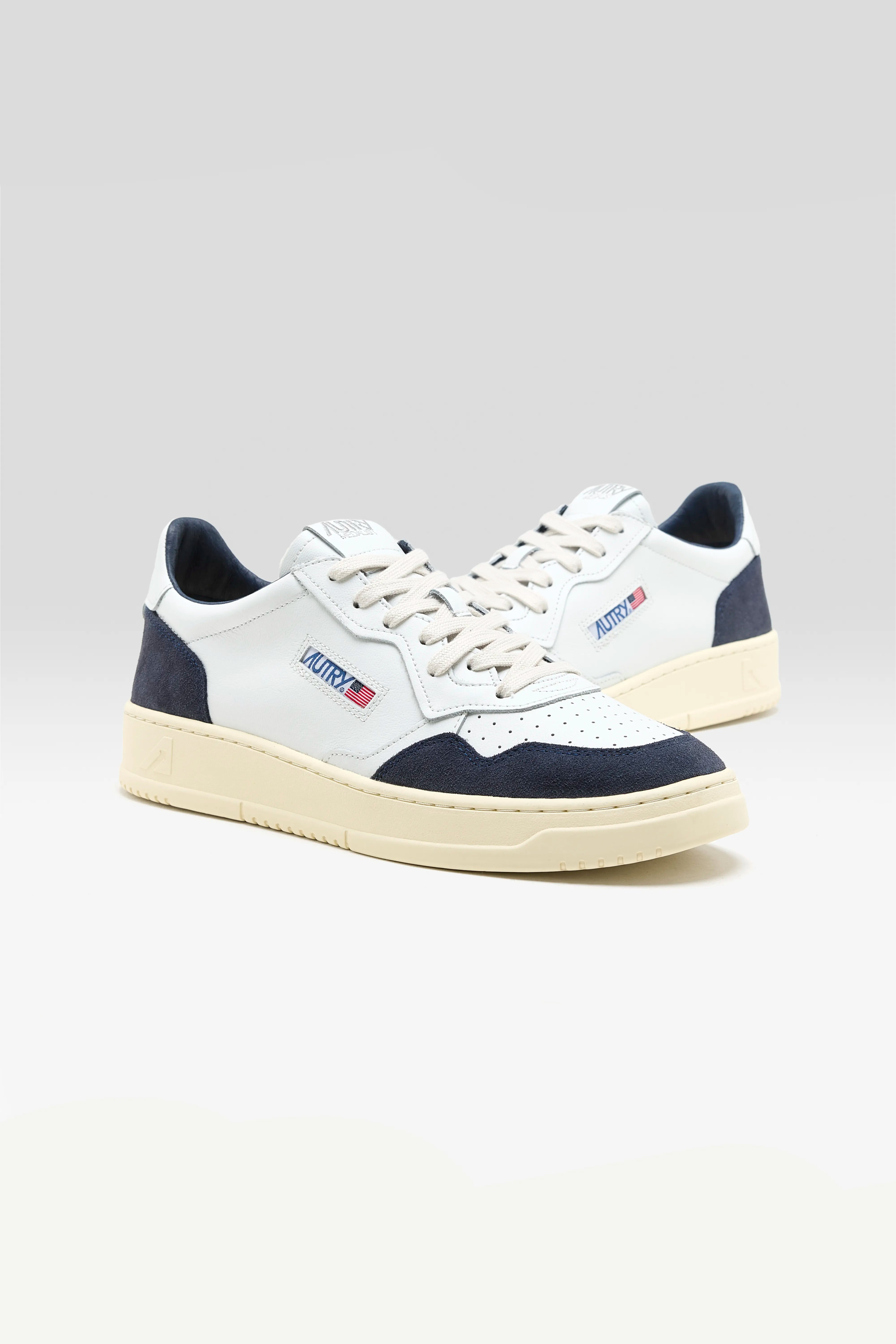 Medalist Low voor Heren (261 / M / BLACK/WHITE)