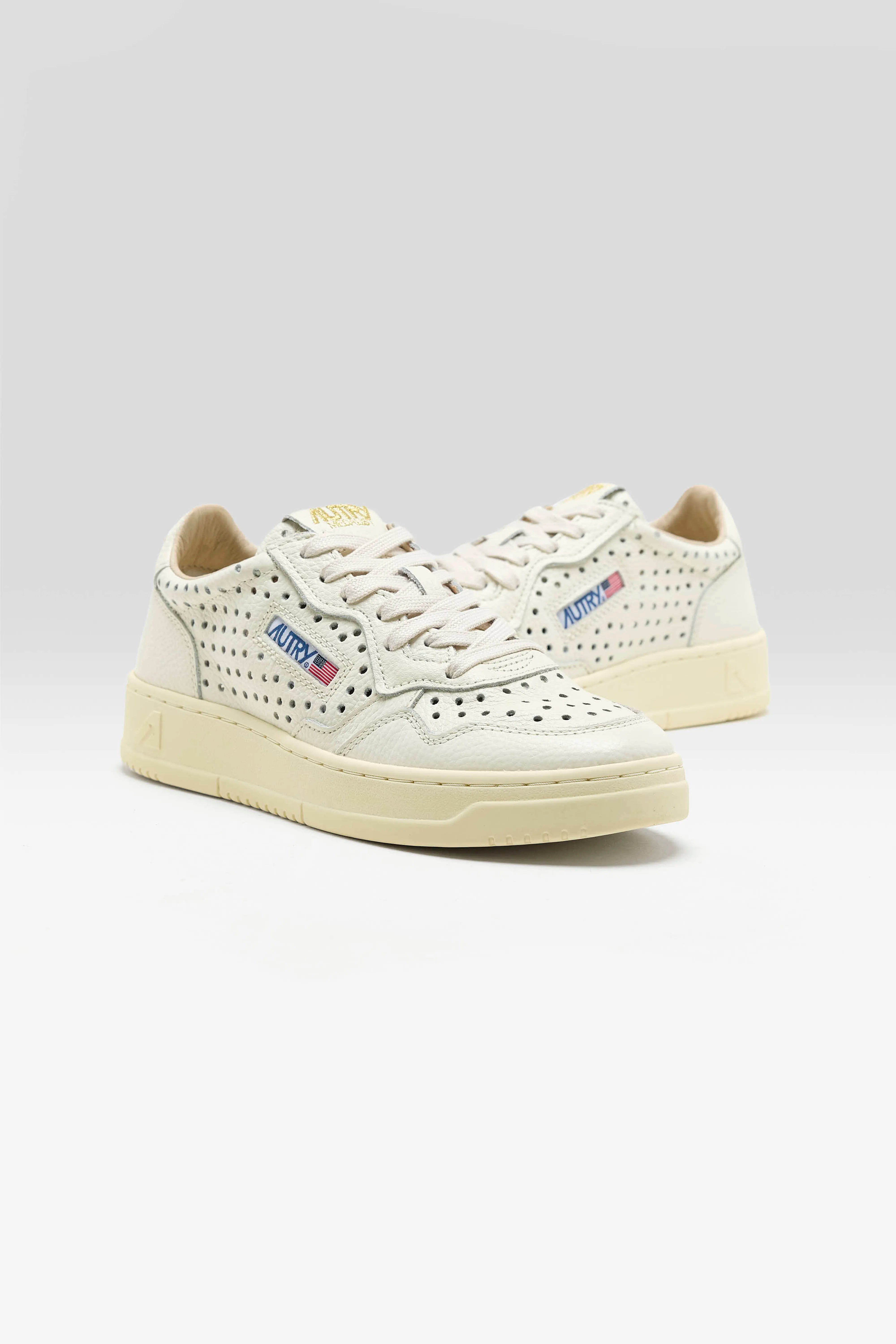 Medalist Low for Women (261 / W / WHITE)