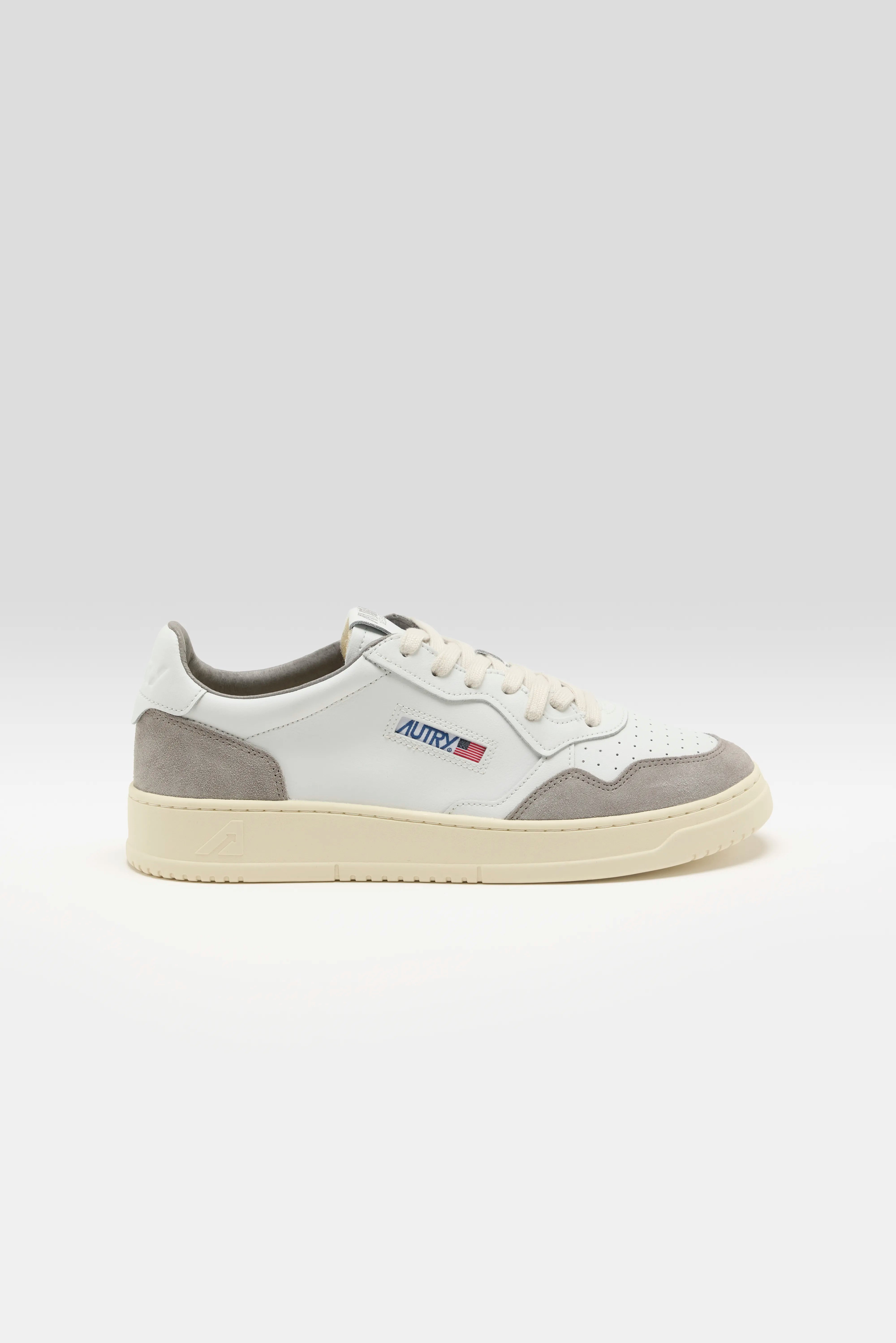 Medalist Low for Men (262 / M / WHITE)