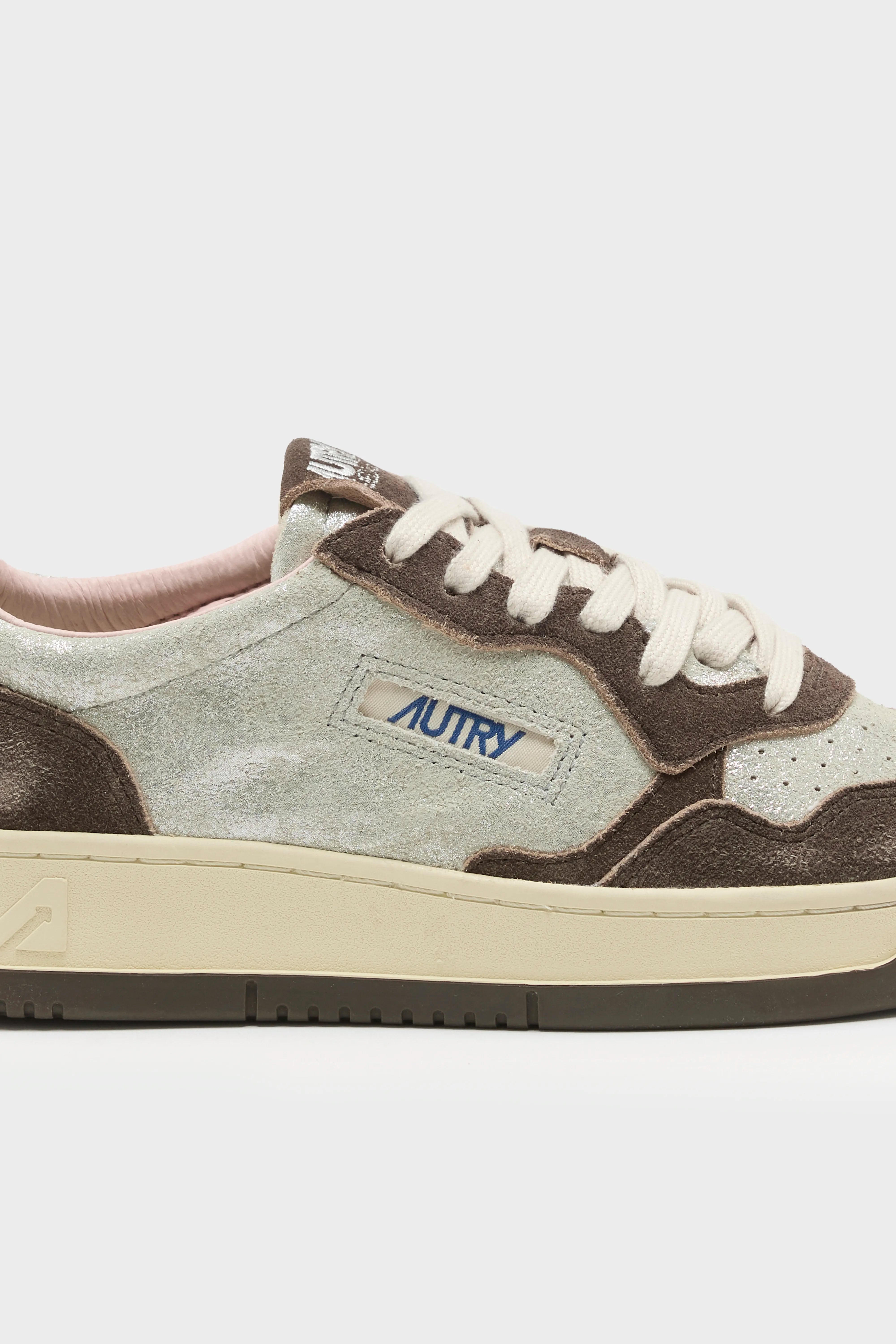 Medalist Low for Women (262 / W / PINK)