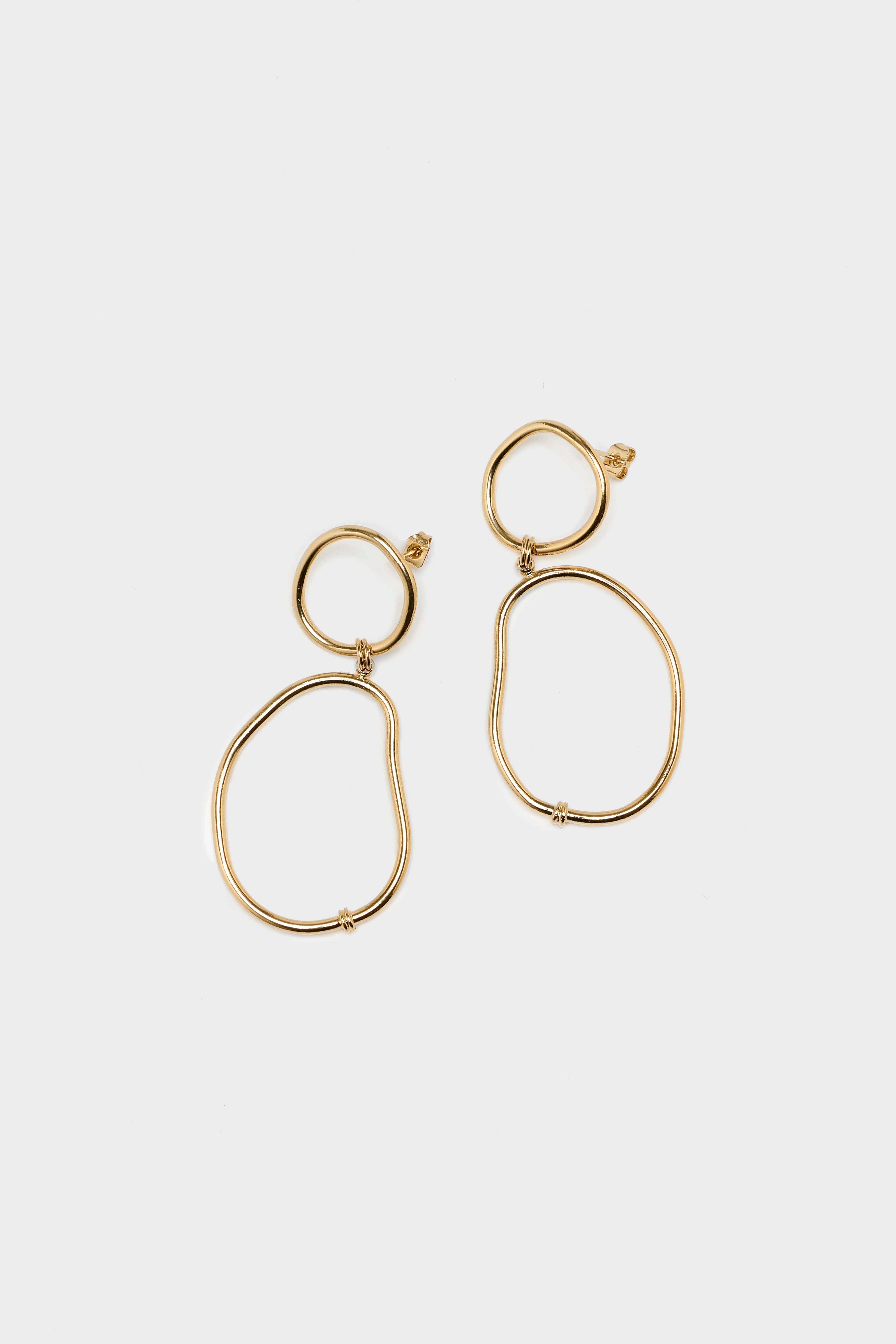 Victoire Pendant Earrings (241 / W / GOLD)