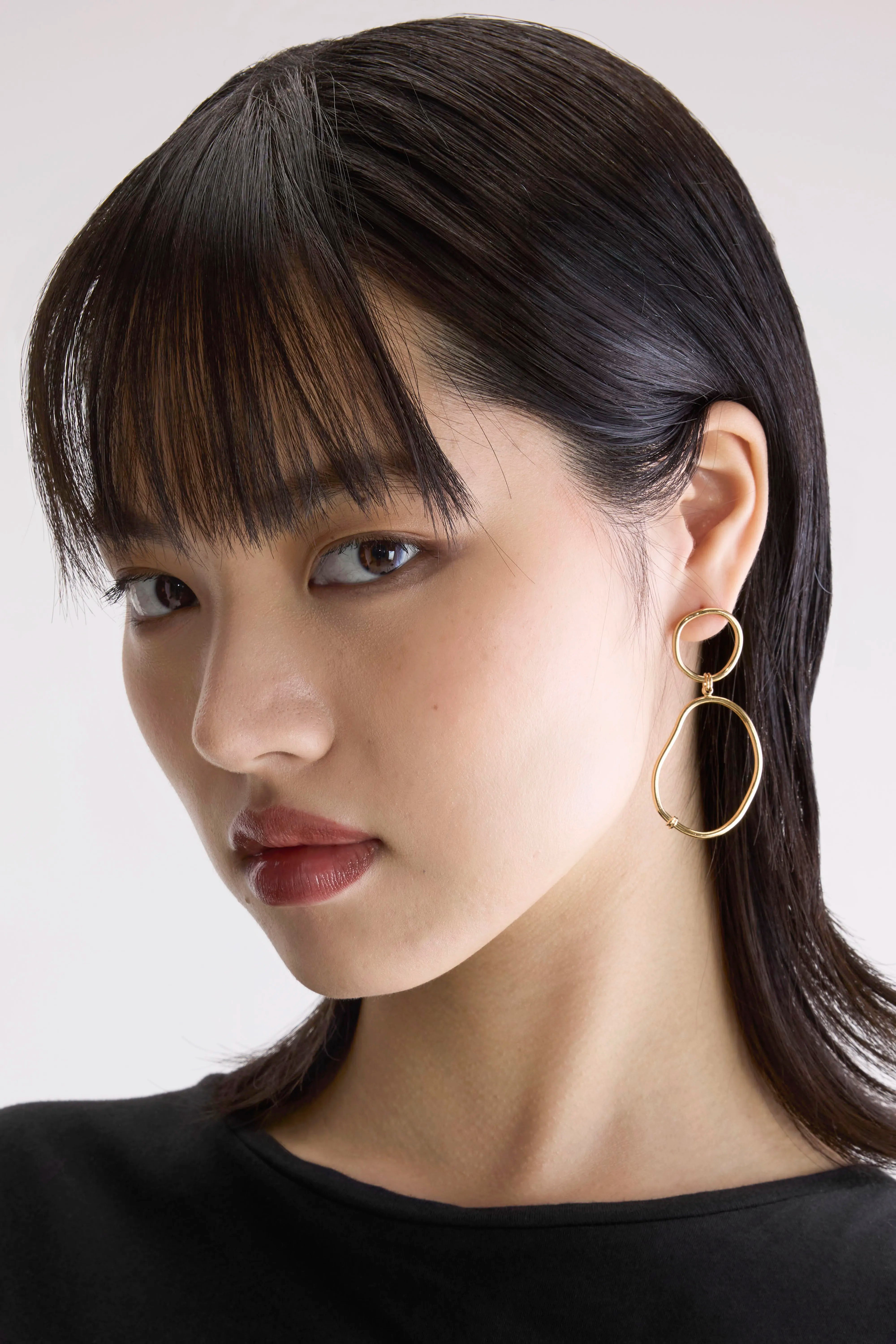 Victoire Pendant Earrings (241 / W / GOLD)