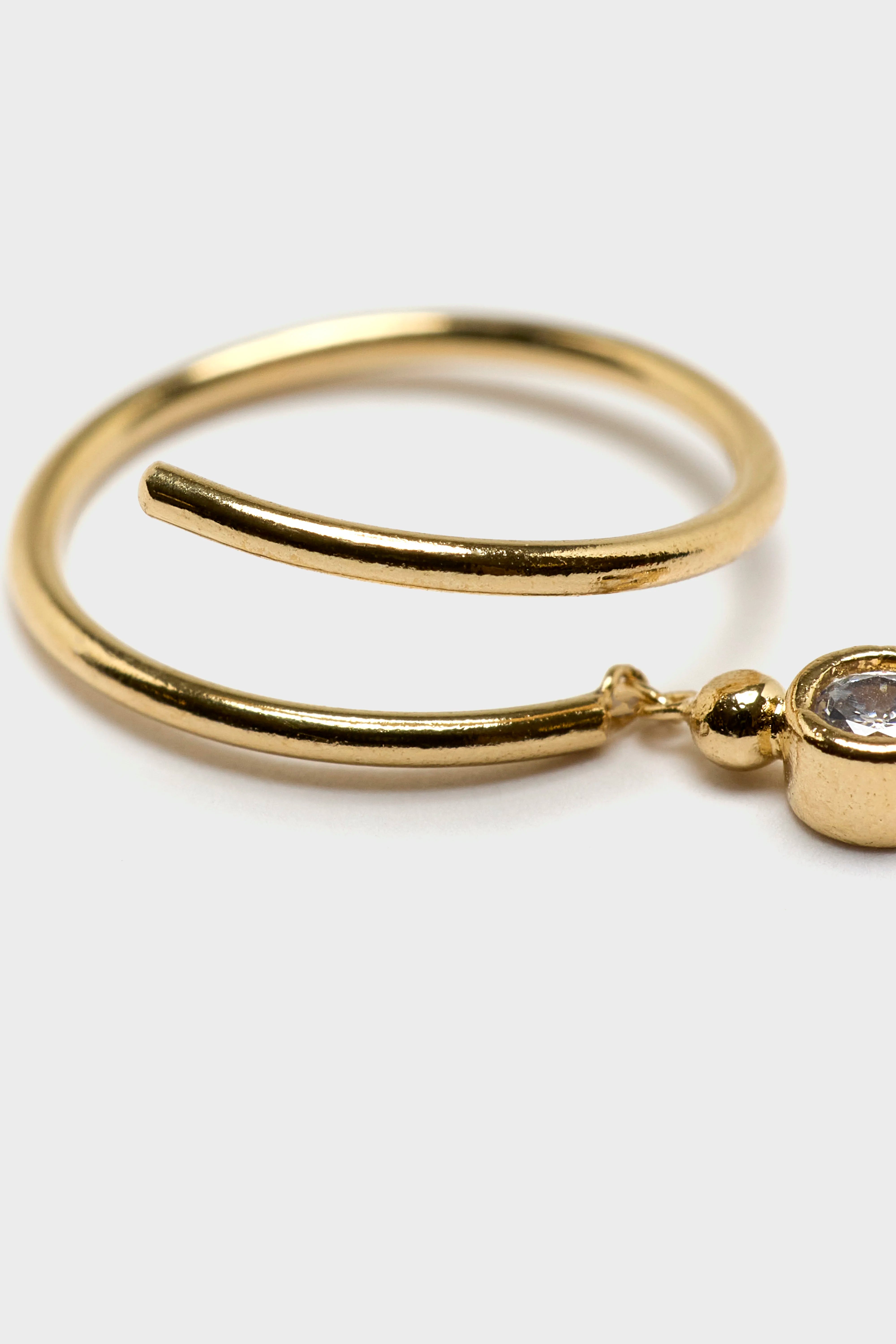 Crystal Spiral Earrings (261 / W / GOLD)