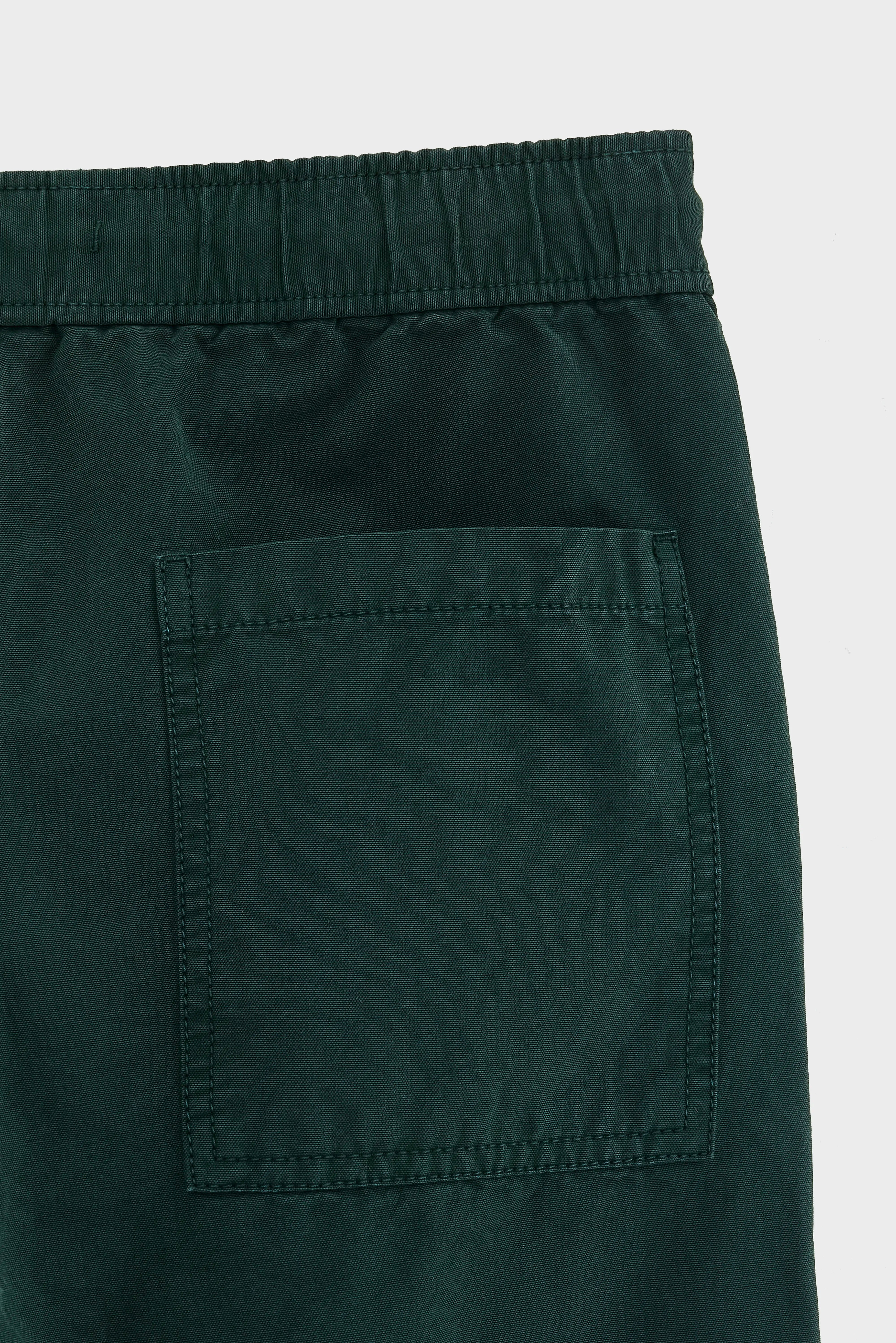 Pawel baggy trousers (252 / B / SCARABEE)