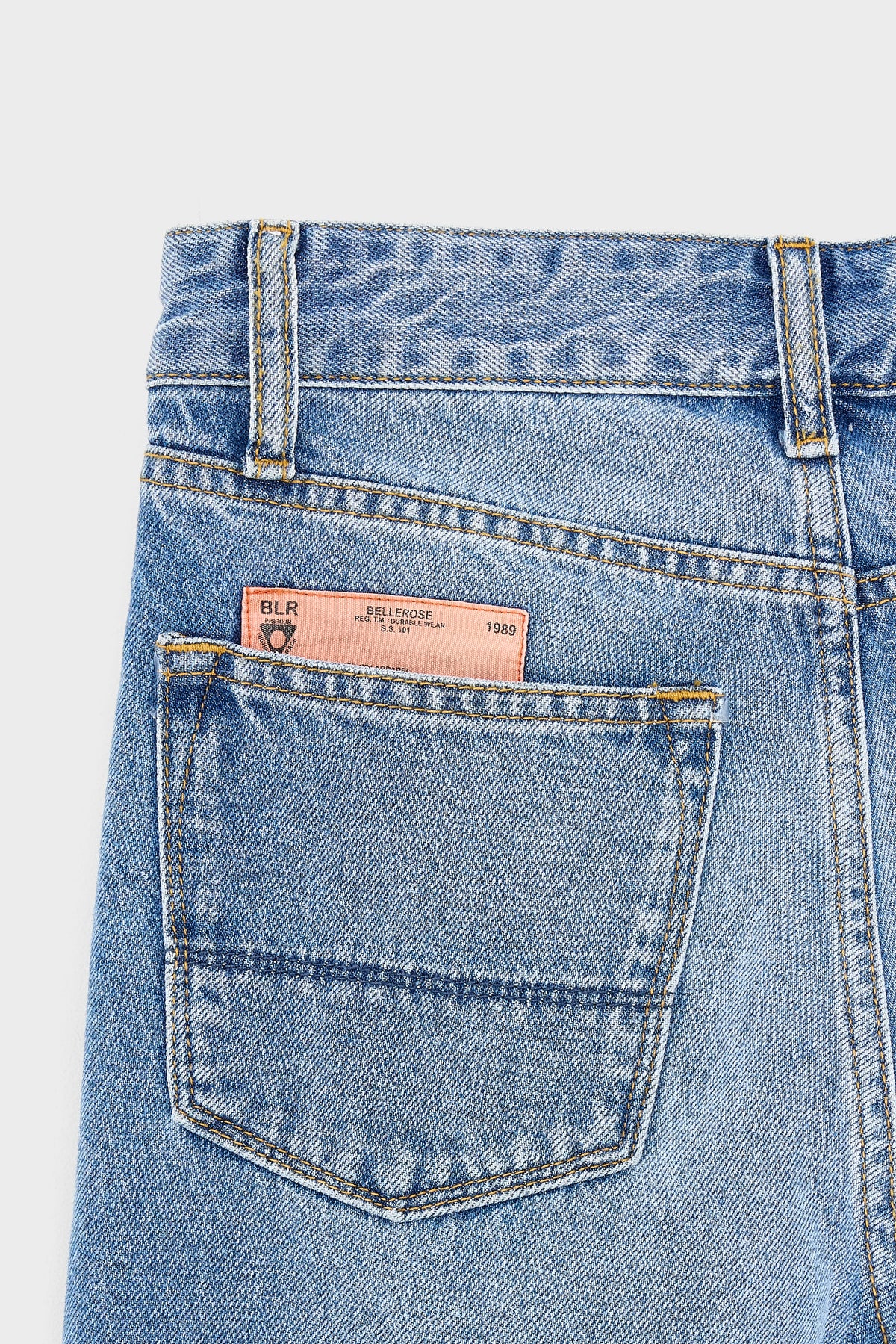 Peyo tapered Jeans (242 / B / VINTAGE LT BLUE)