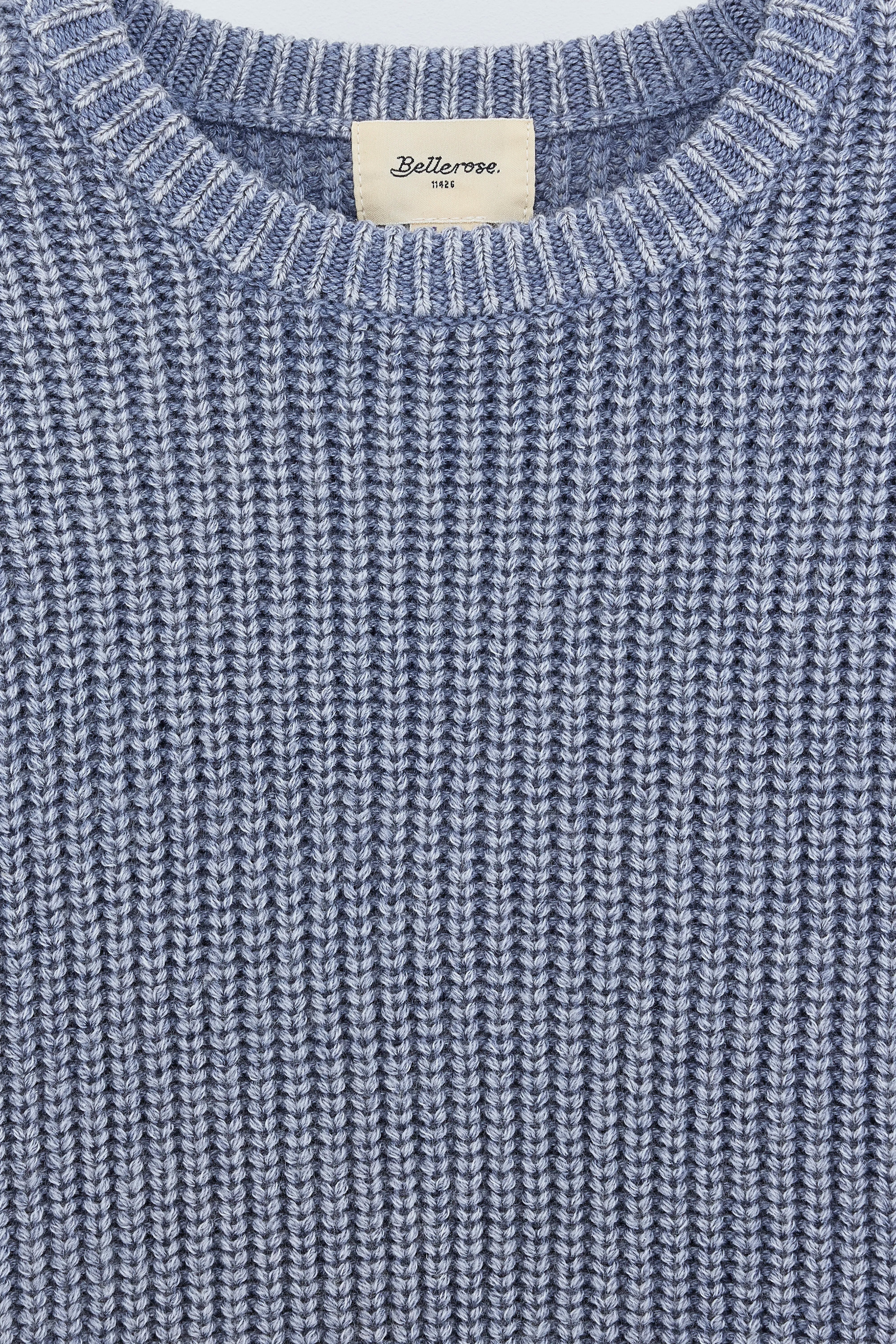 Gocca trui met ronde hals (252 / B / ARTIC)