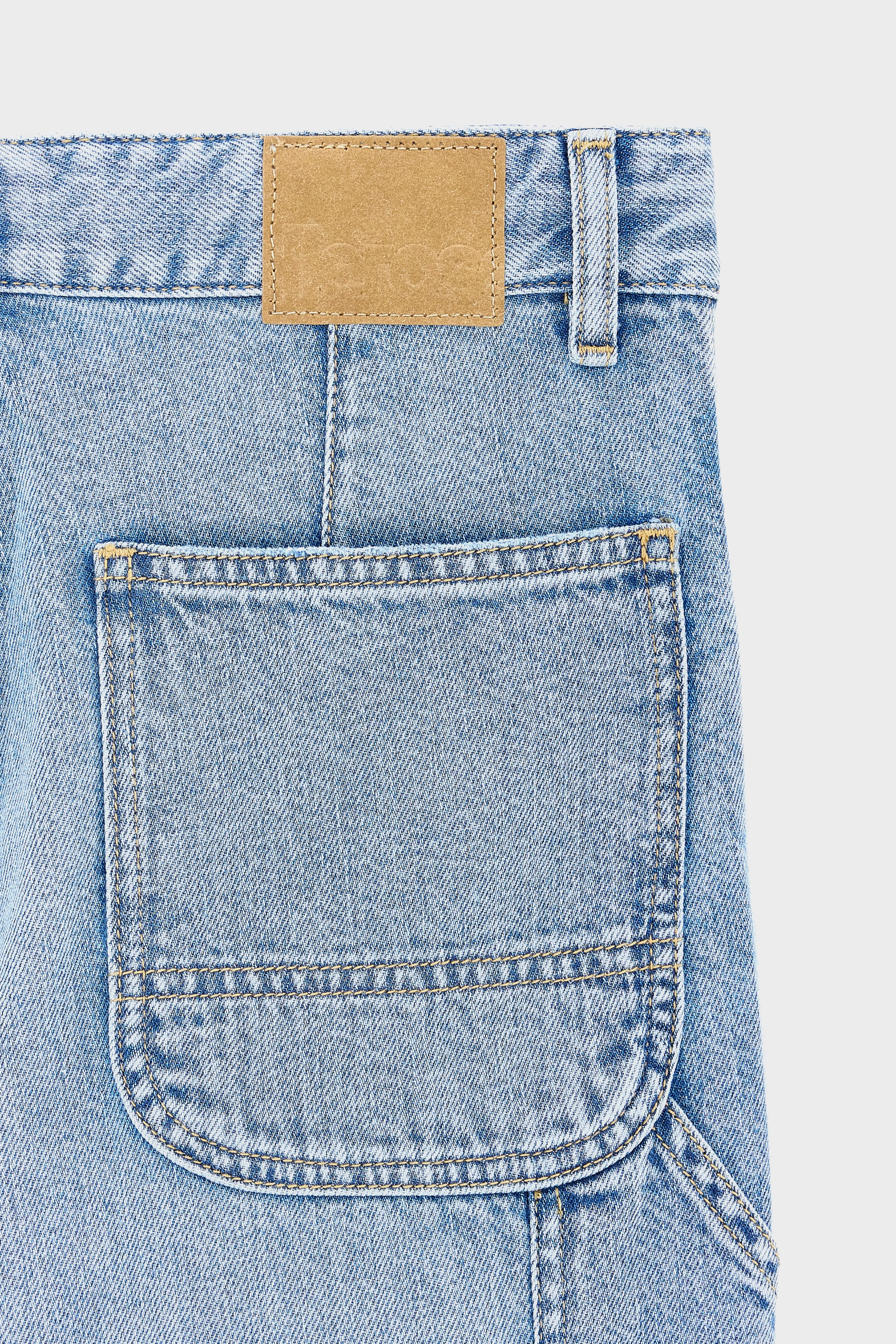 Kacee relaxte jeans (261 / G / LT BLUE BLEACH)