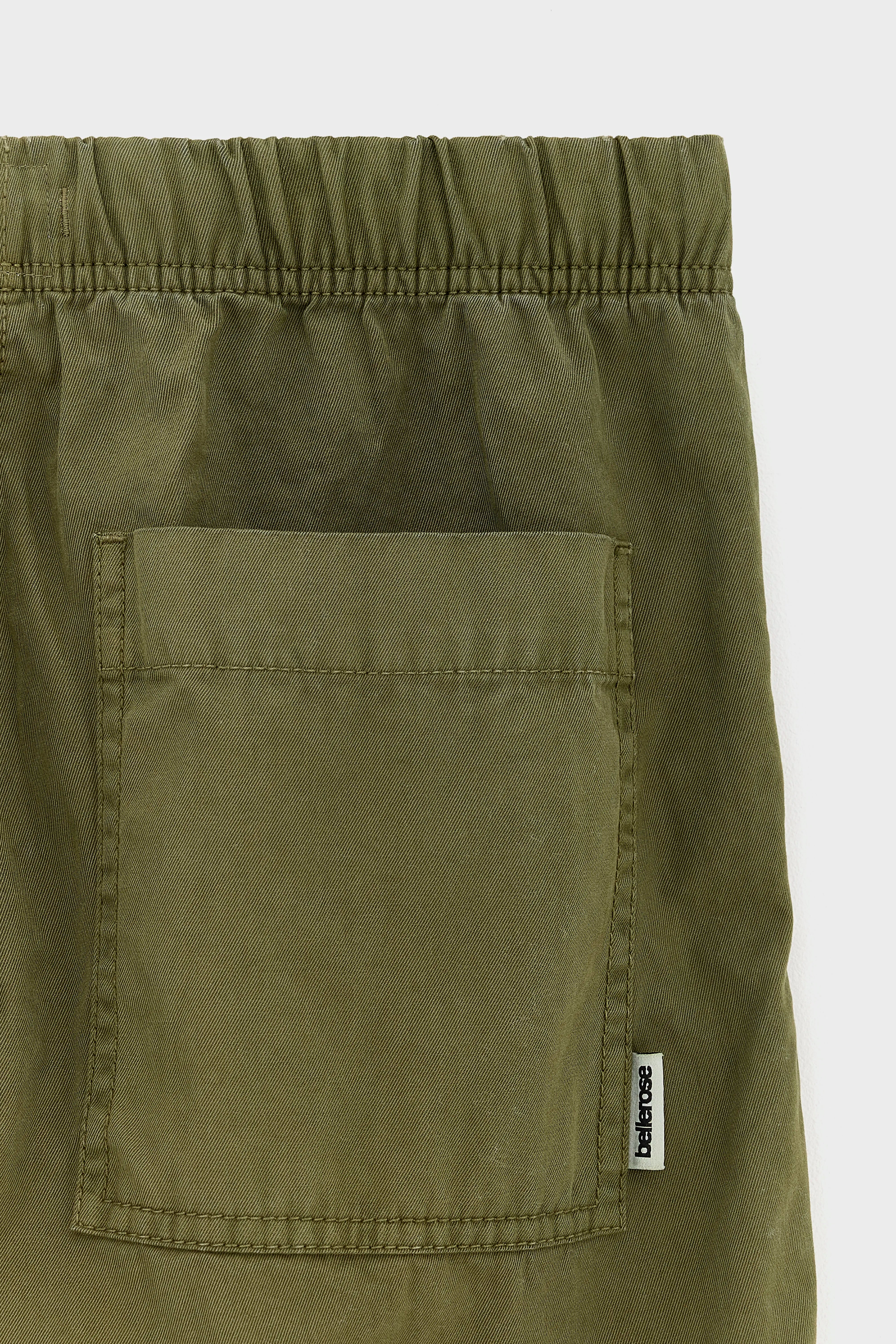 Wessly relaxte broek (261 / B / ARMY)
