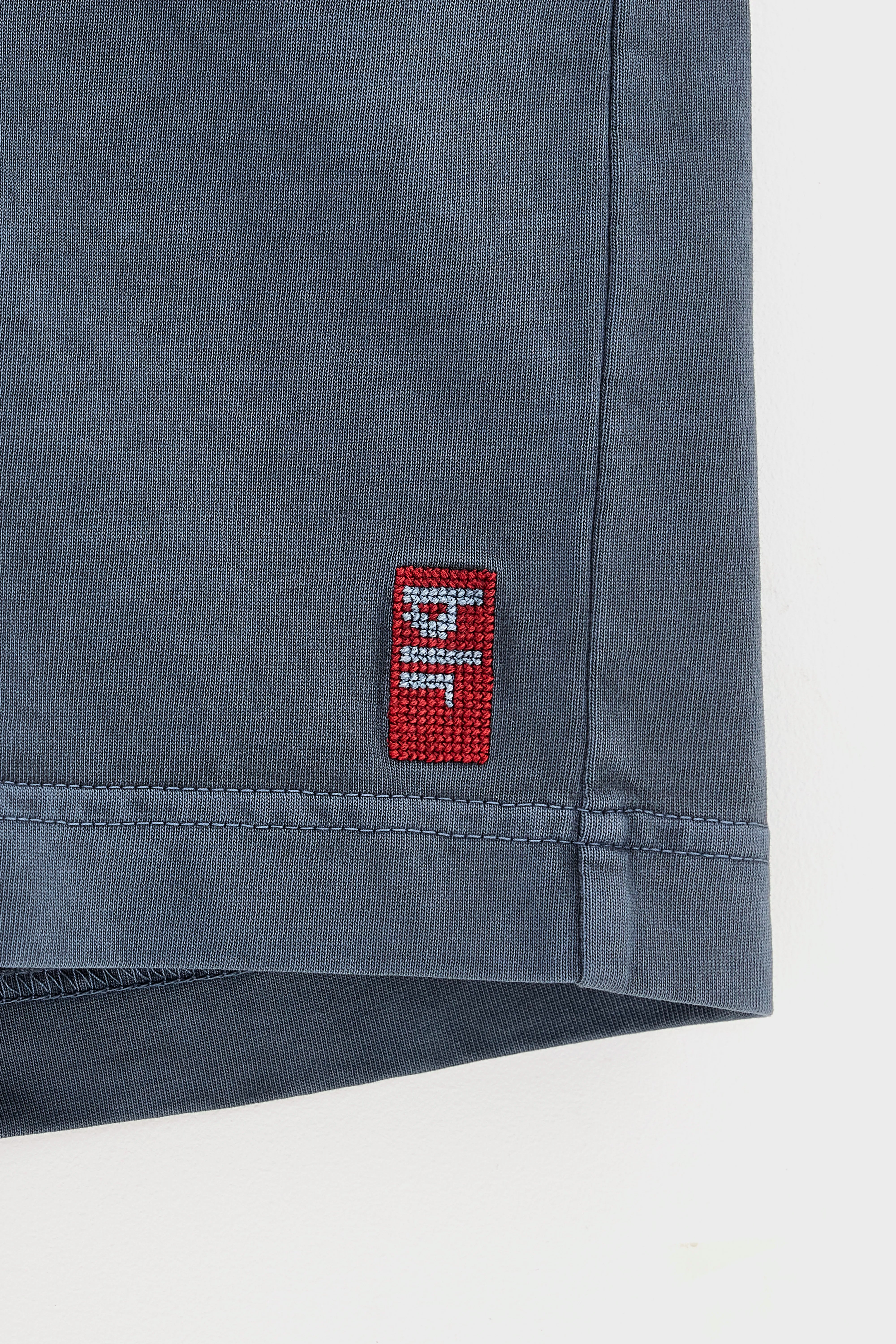 Carlol sweatshorts (261 / B / BLACK SAND)