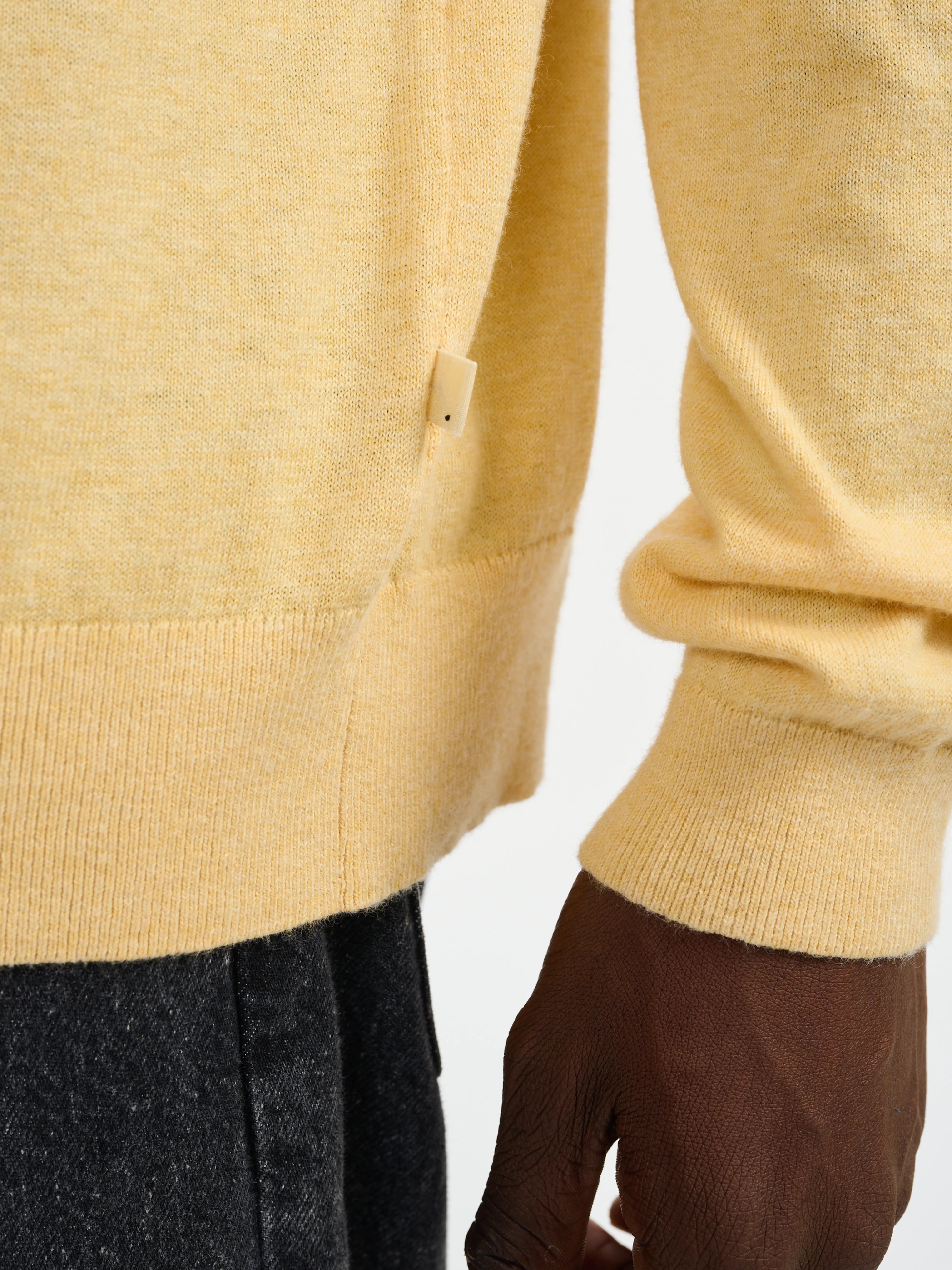 gin sweater (241 / M / BLE)