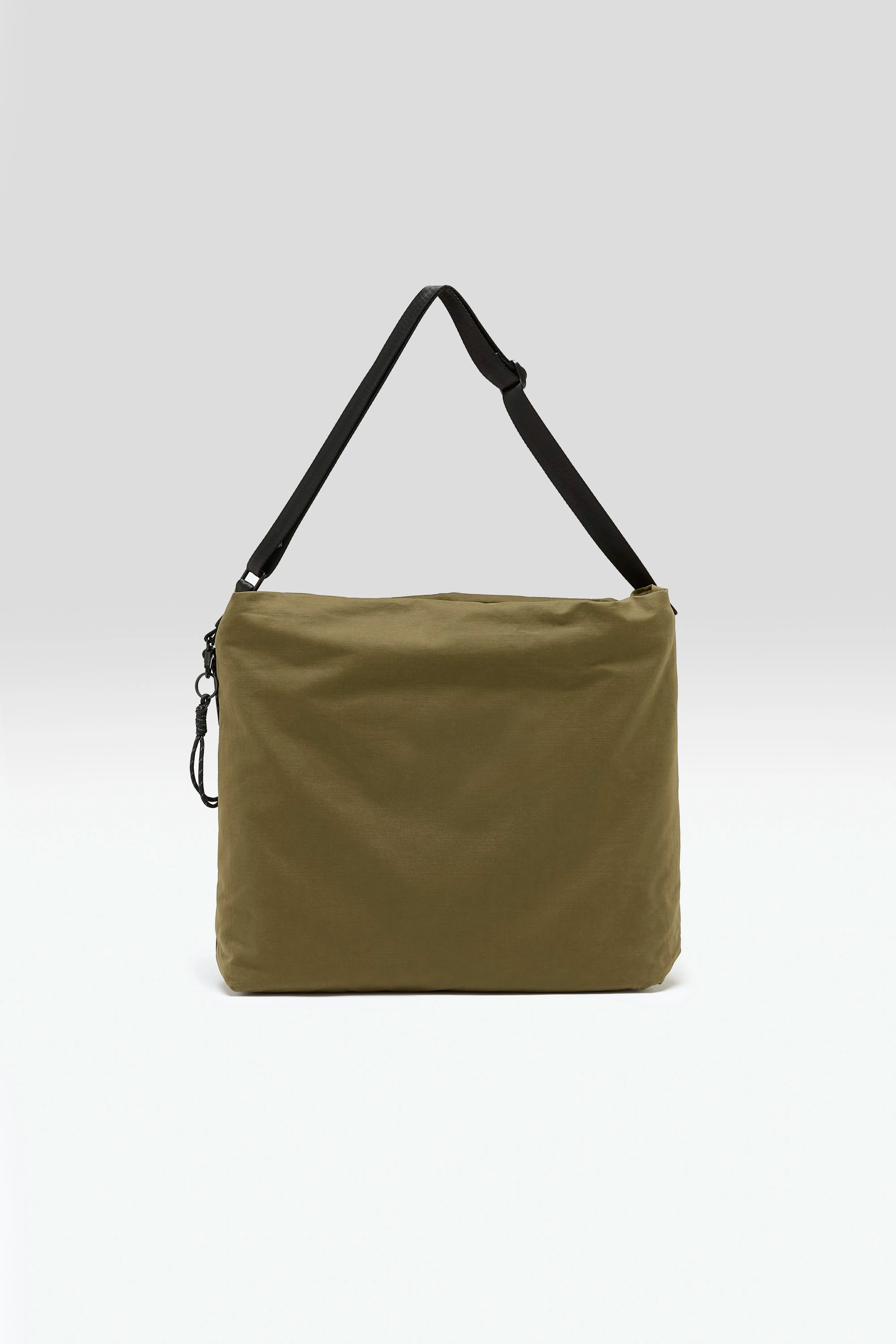 Hendy messenger bag (252 / M / OLIVE NIGHT)