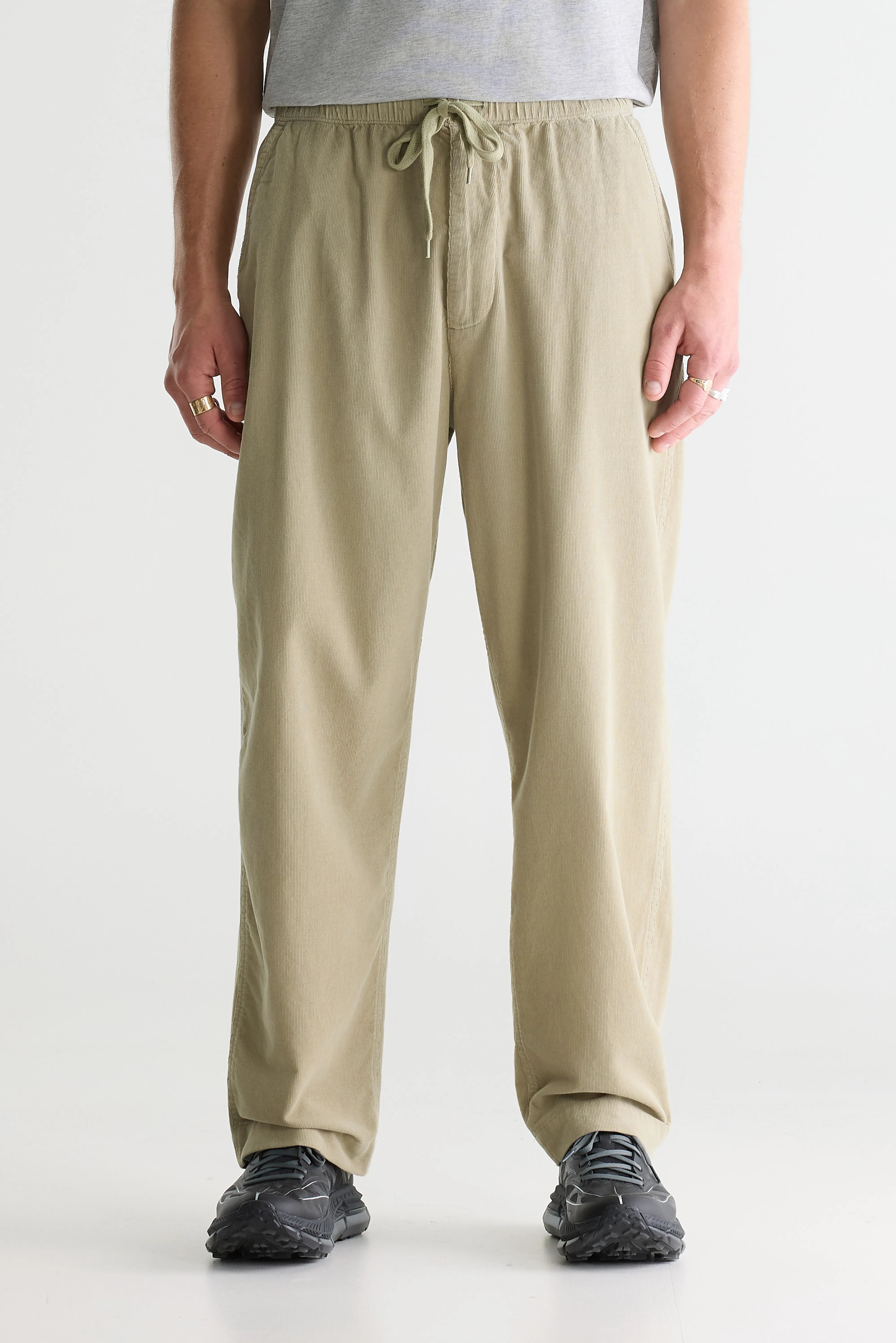Julius corduroy trousers (261 / M / THYM)