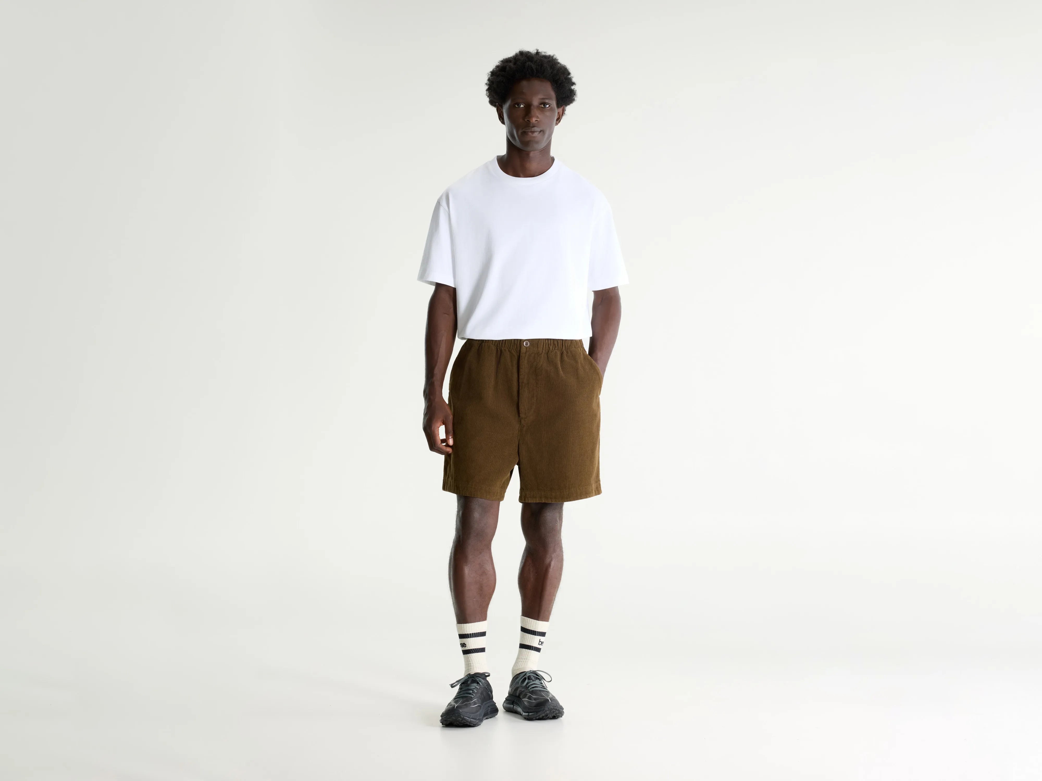 Jug loose shorts (261 / M / OLIVE)