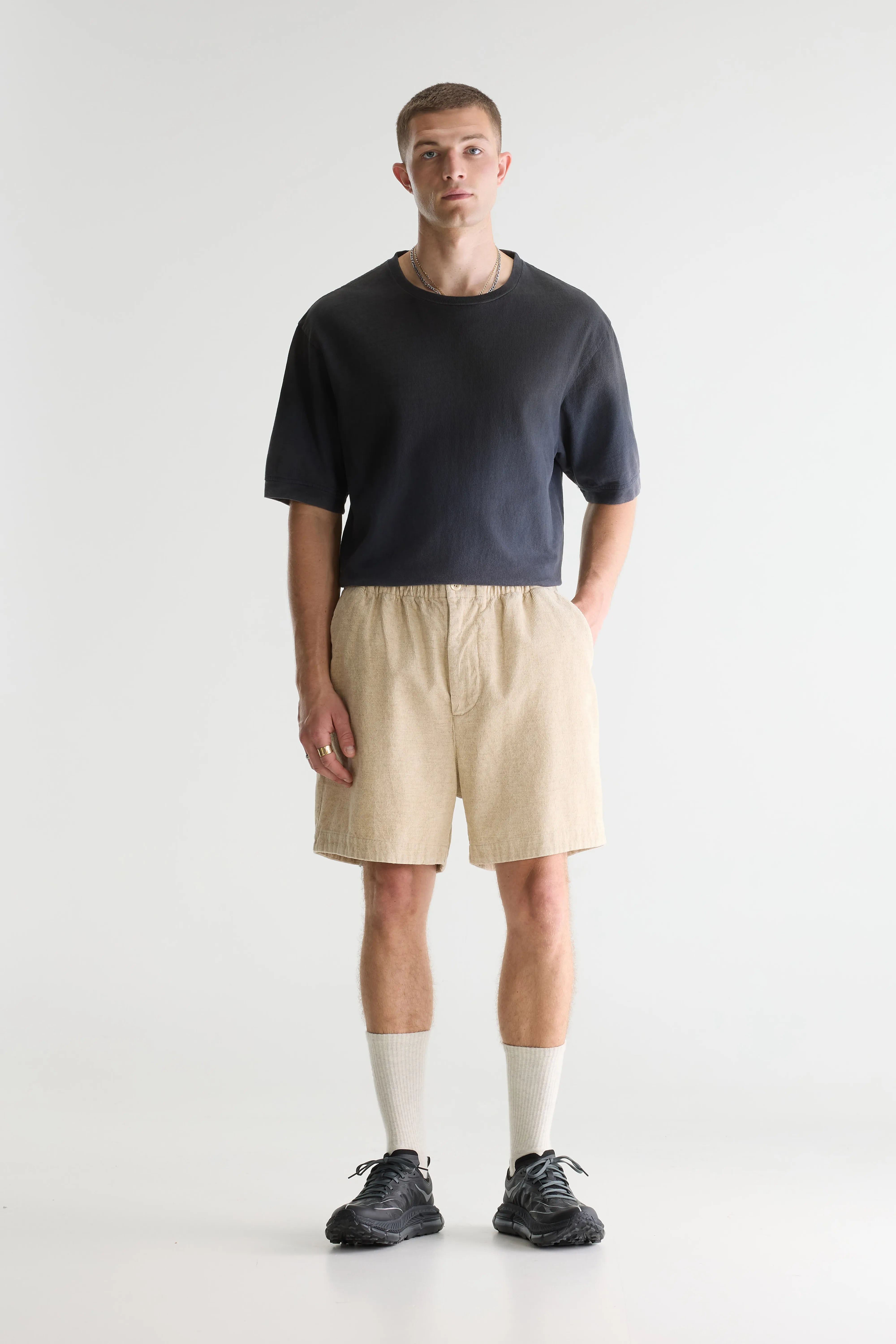 Short ample Jug (261 / M / CALCAIRE)