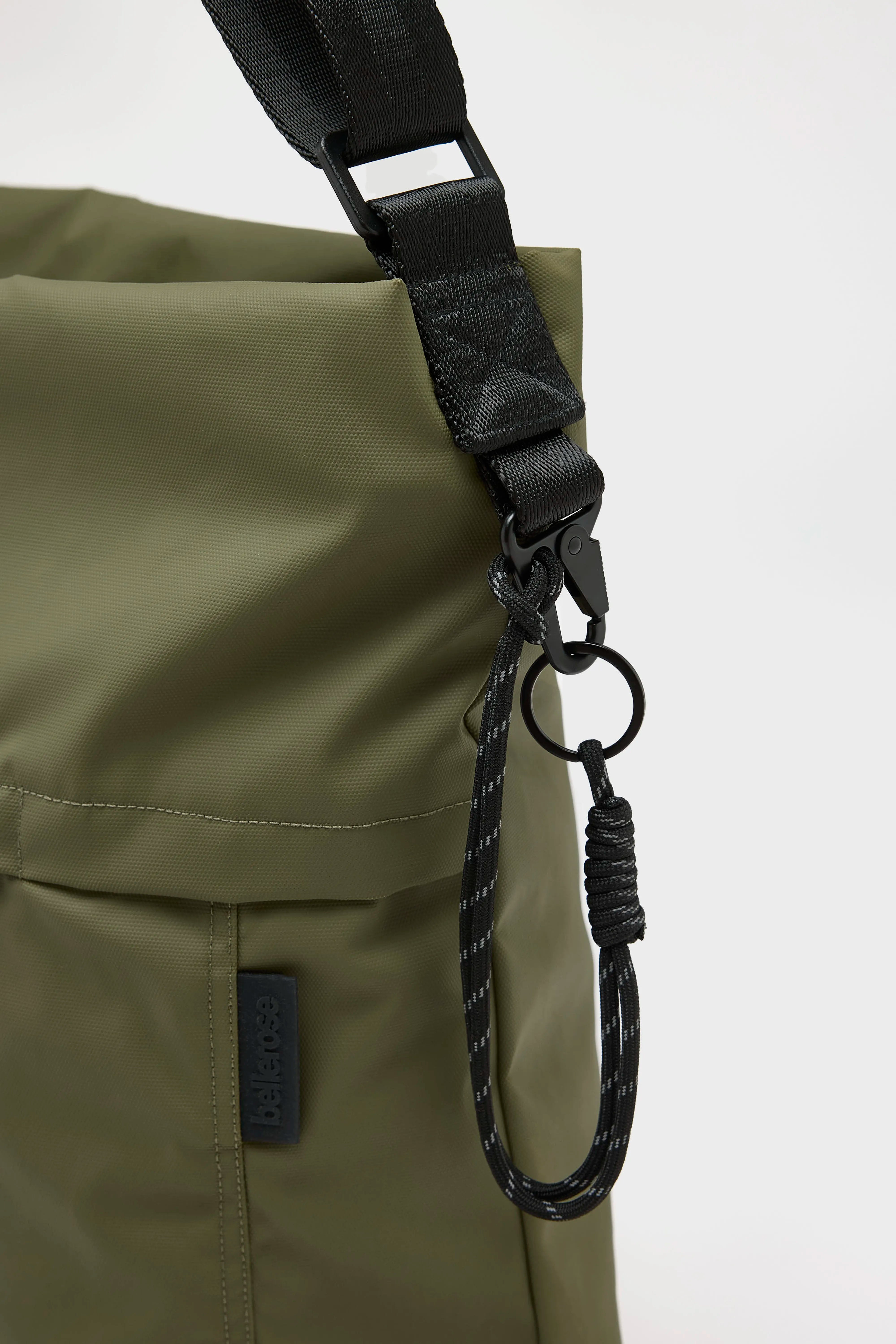 Hendem schoudertas (261 / M / ARMY)