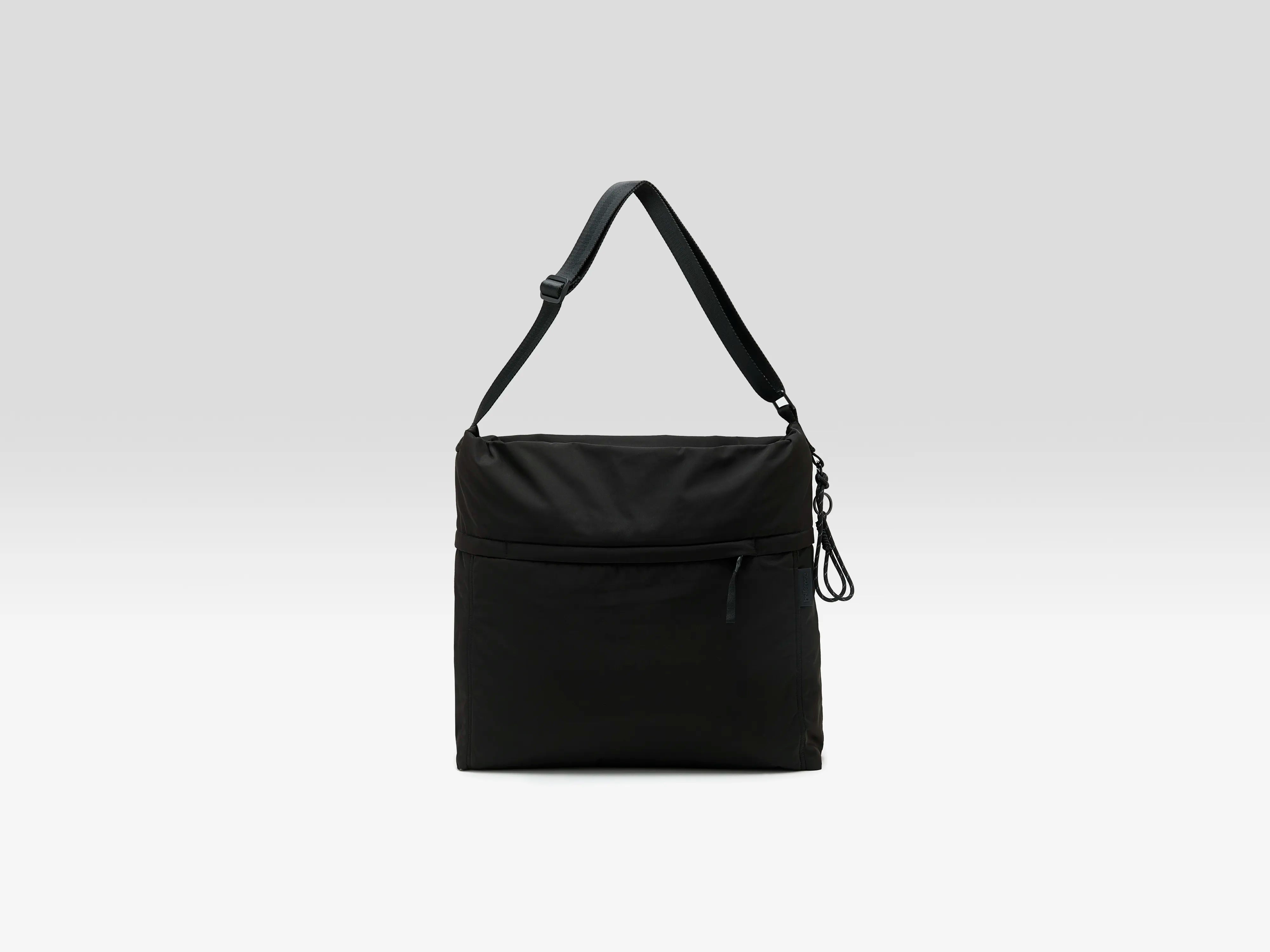 Hendem shoulder bag (261 / M / BLACK)