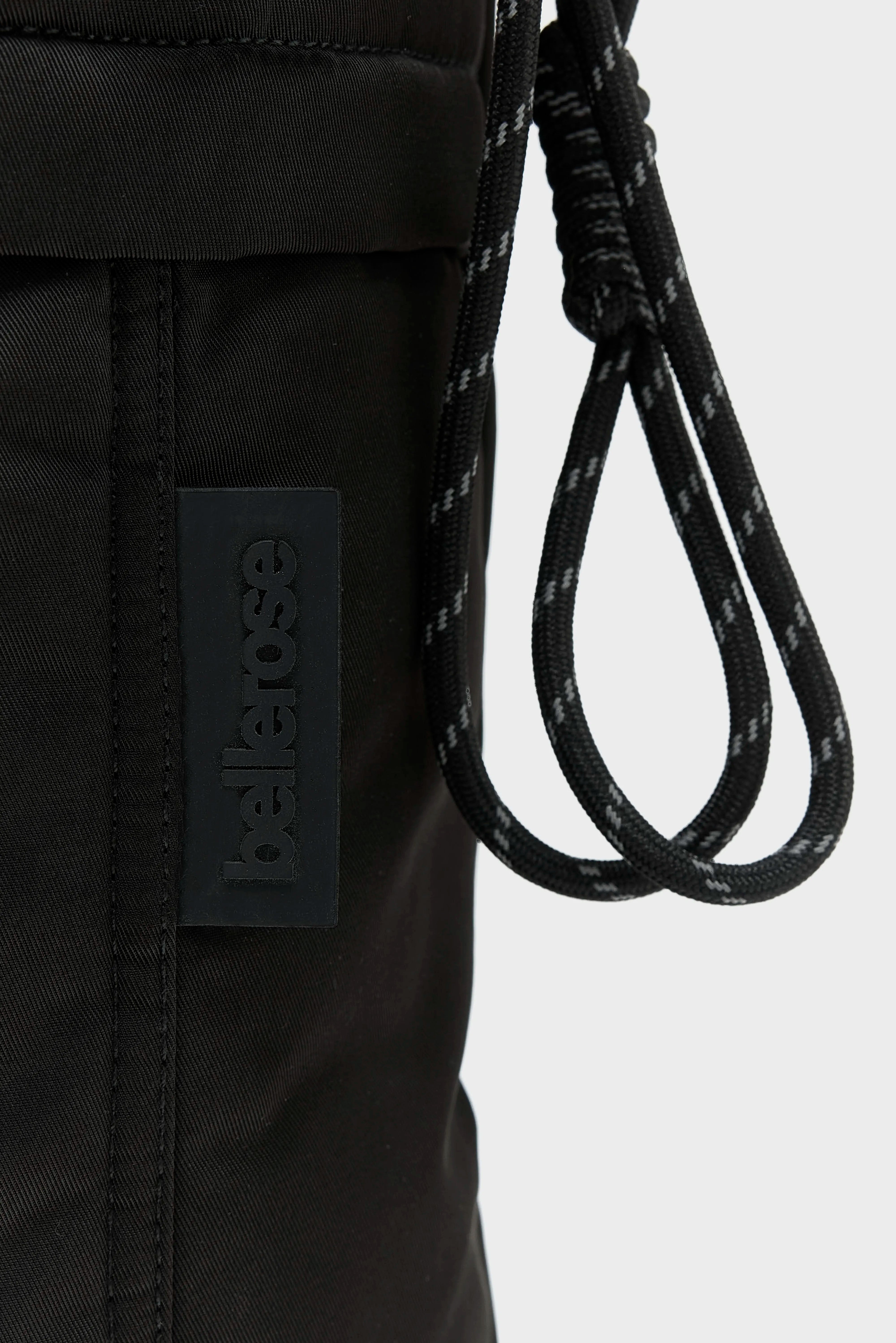 Hendem shoulder bag (261 / M / BLACK)