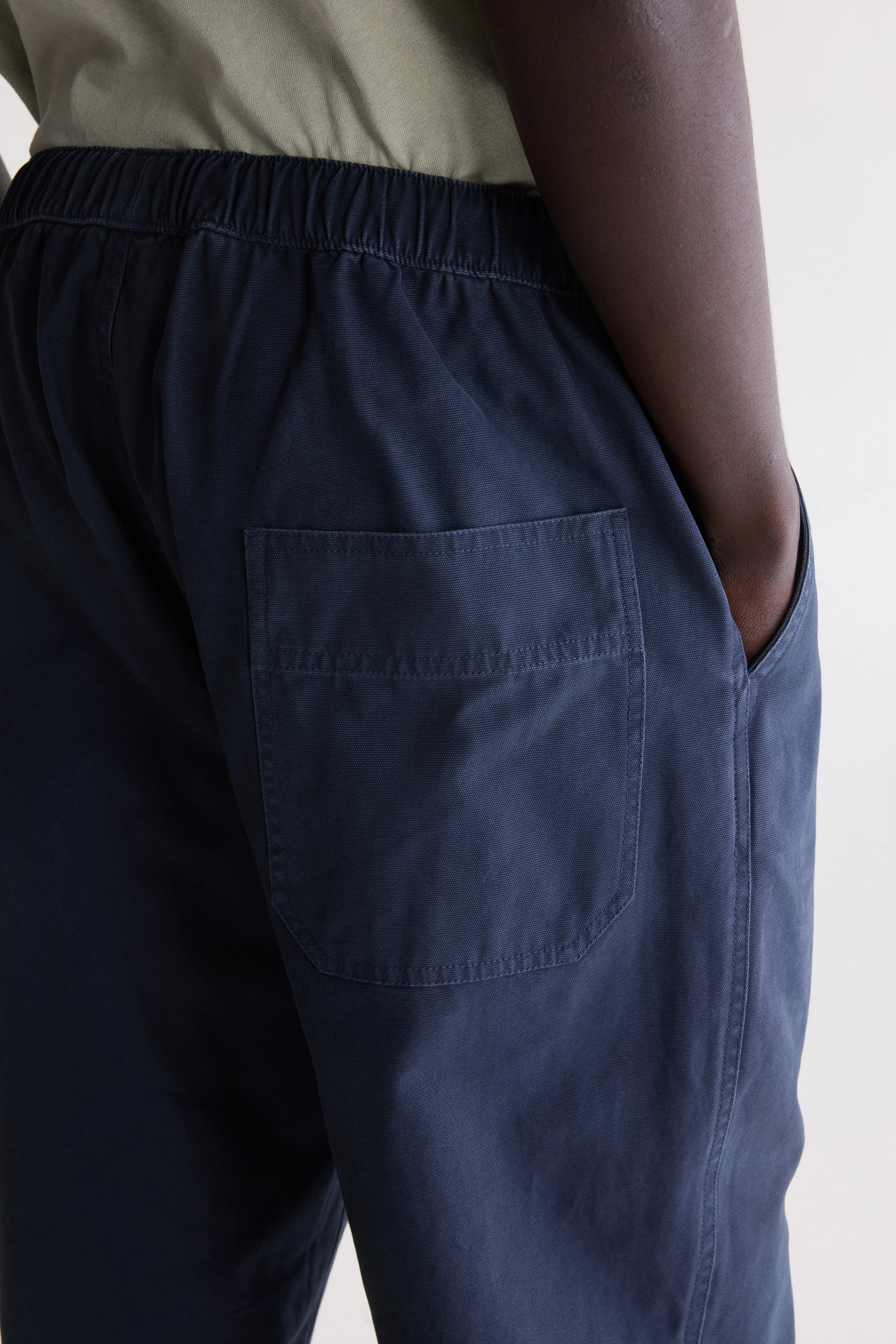 Julius relaxed trousers (262 / M / NAVY)