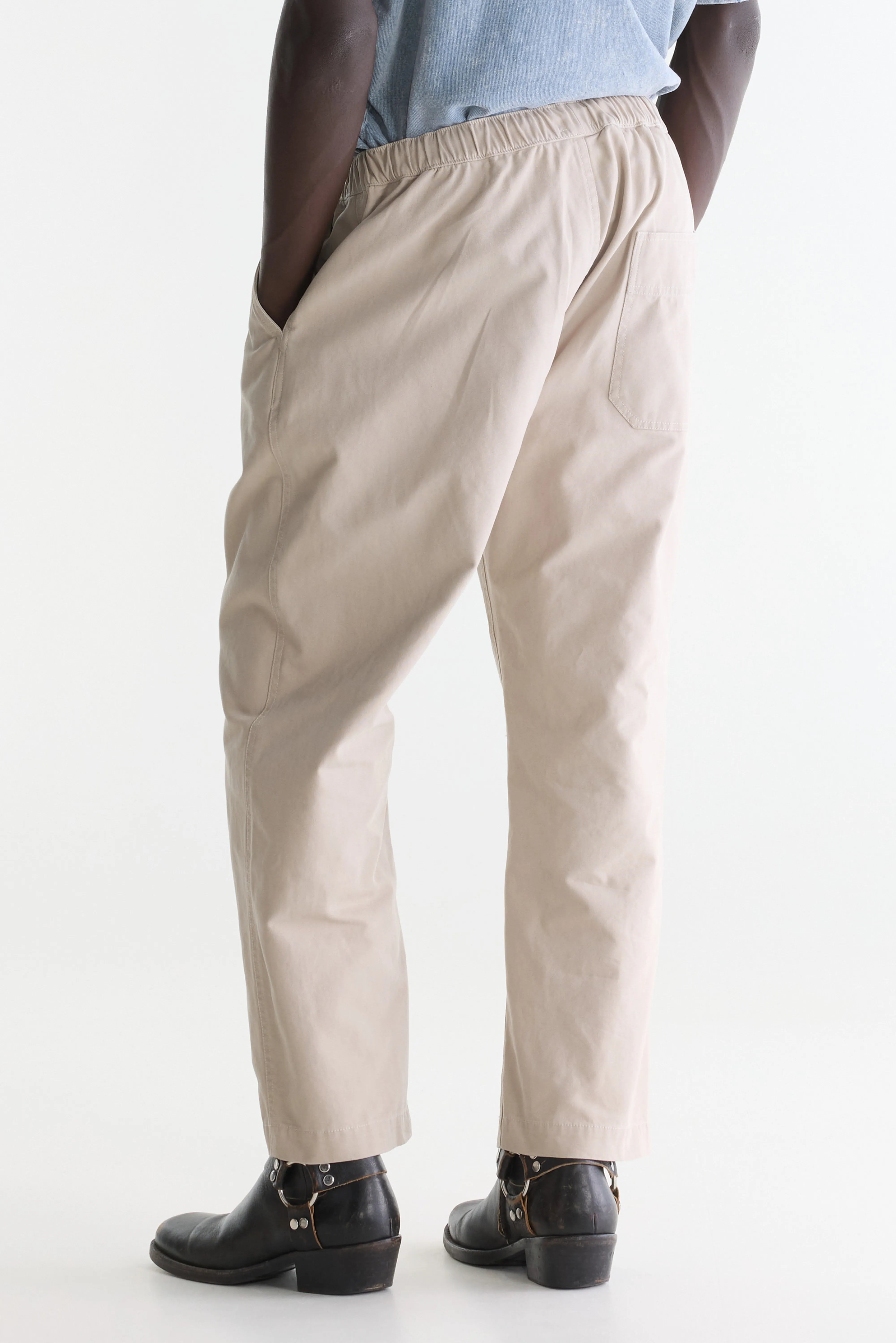 Julius relaxed trousers (262 / M / BONE)