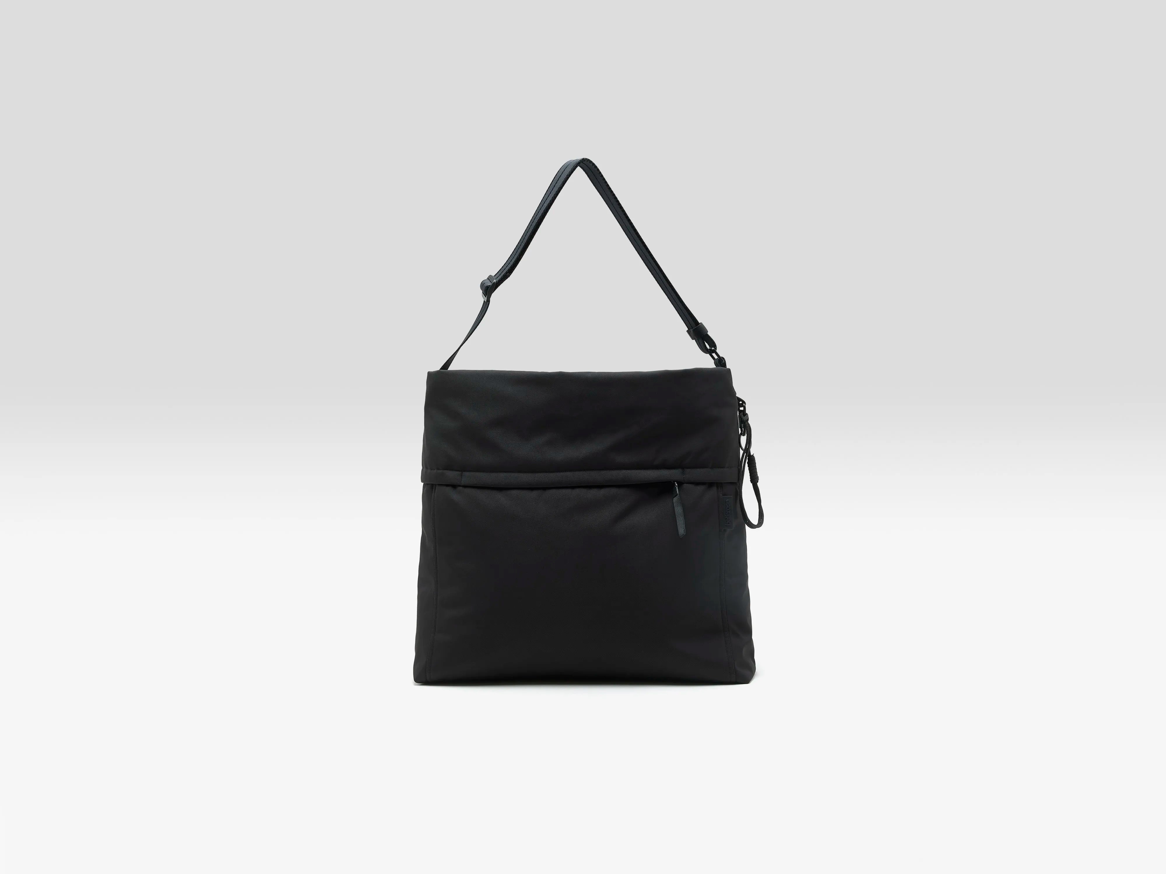 Sac à bandoulière Hendem (262 / M / BLACK BEAUTY)