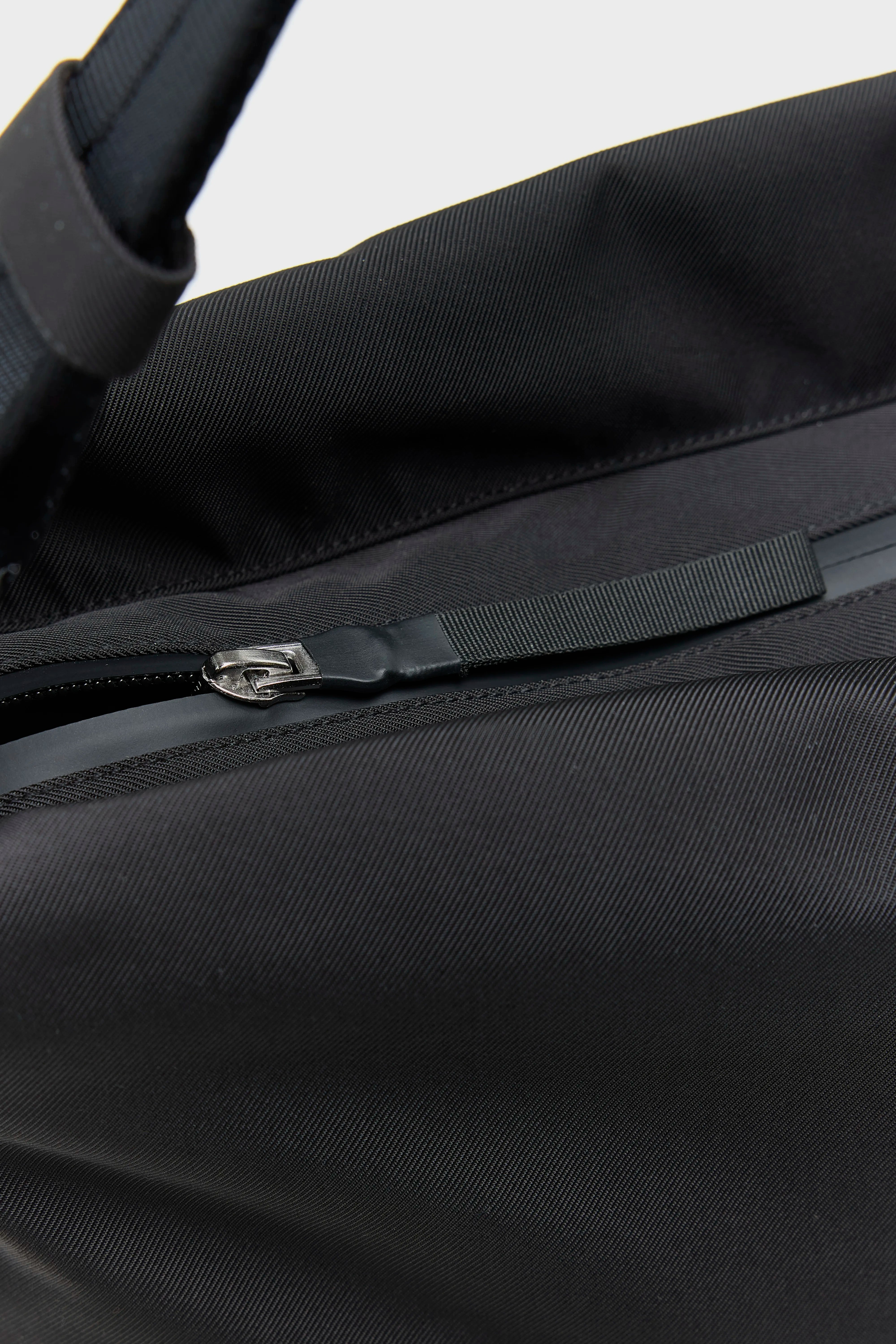 Sac à bandoulière Hendem (262 / M / BLACK BEAUTY)