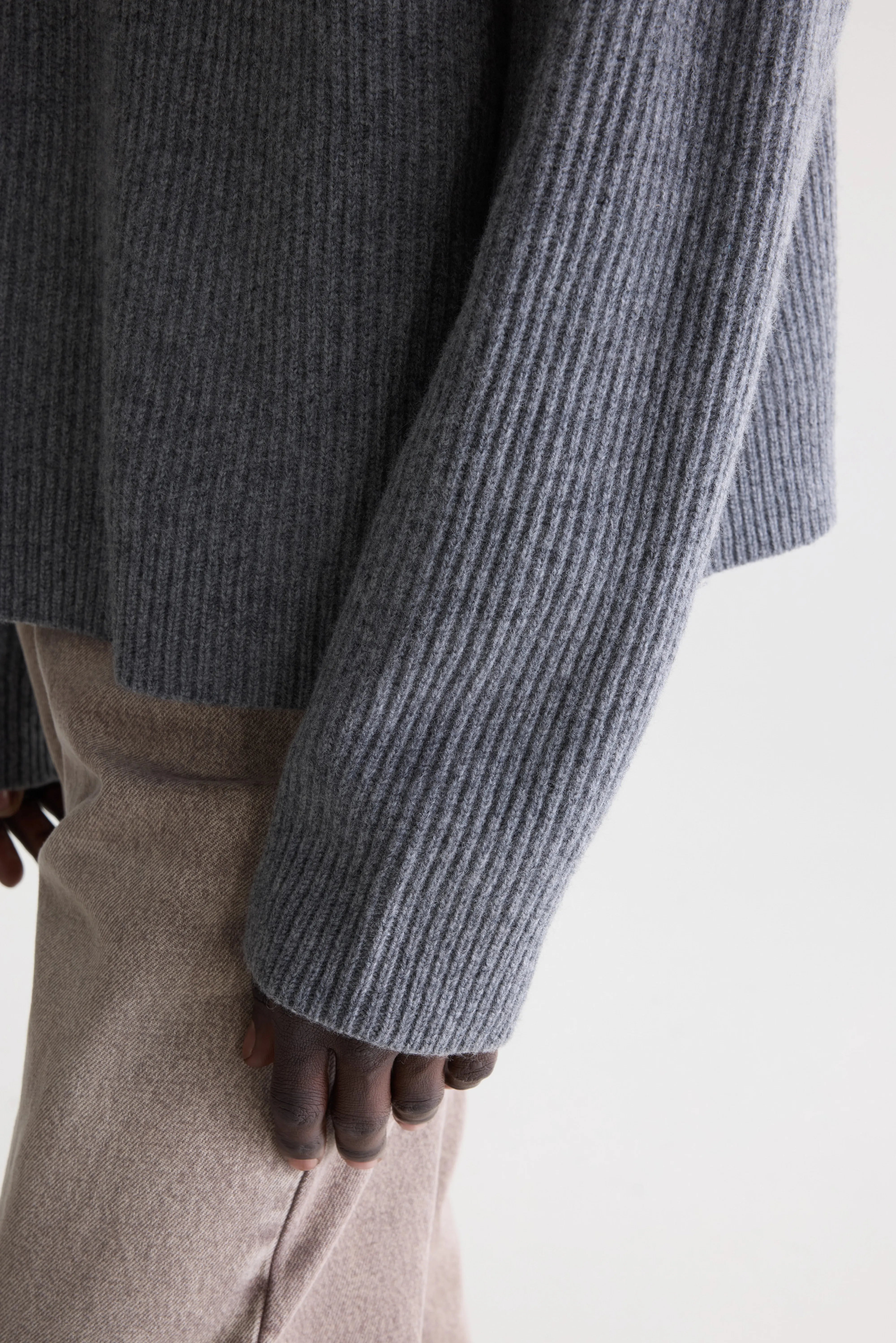 Pull col rond Ameb (262 / M / MID GREY)