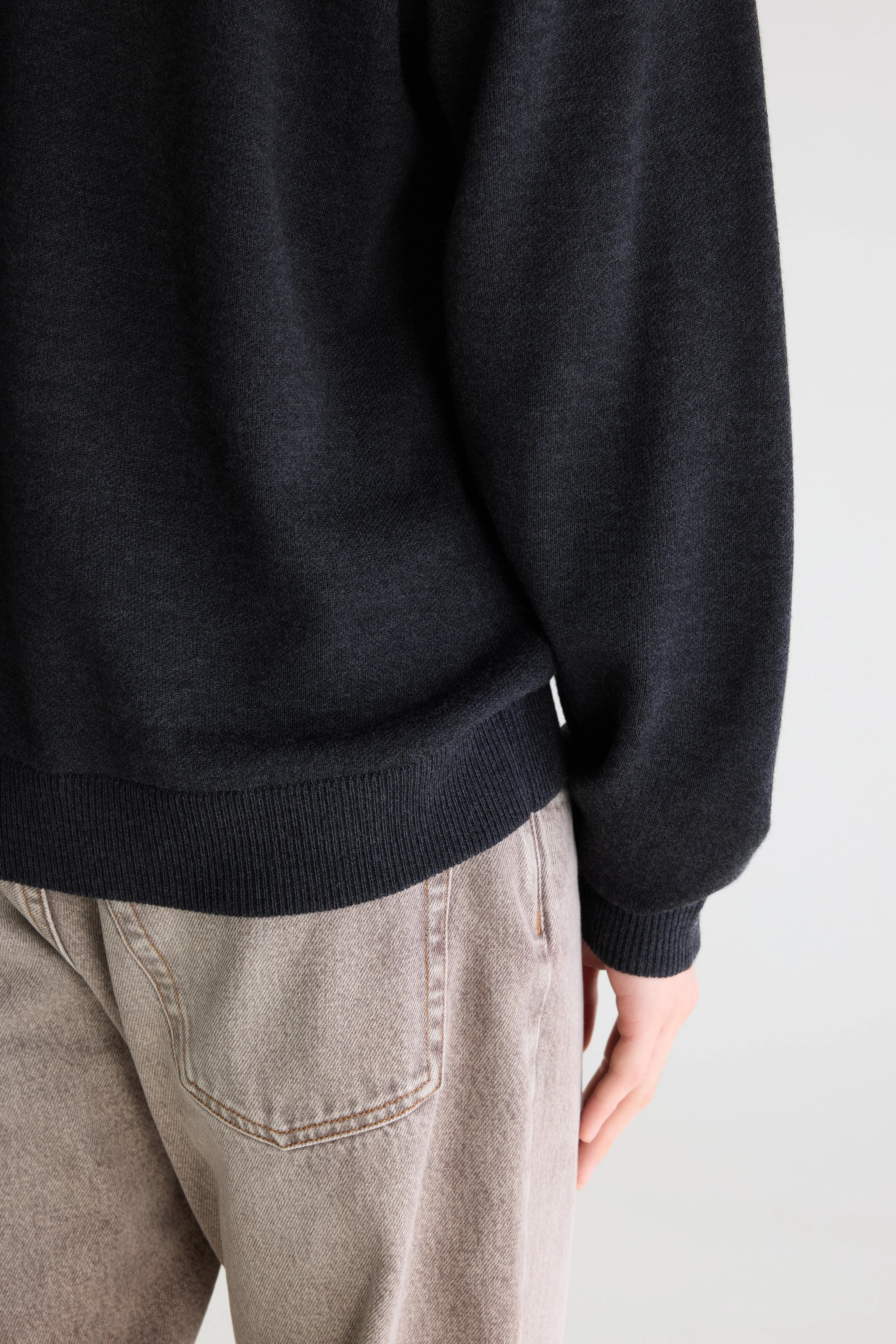 Siamo crewneck sweater (262 / M / ANTHRACITE)