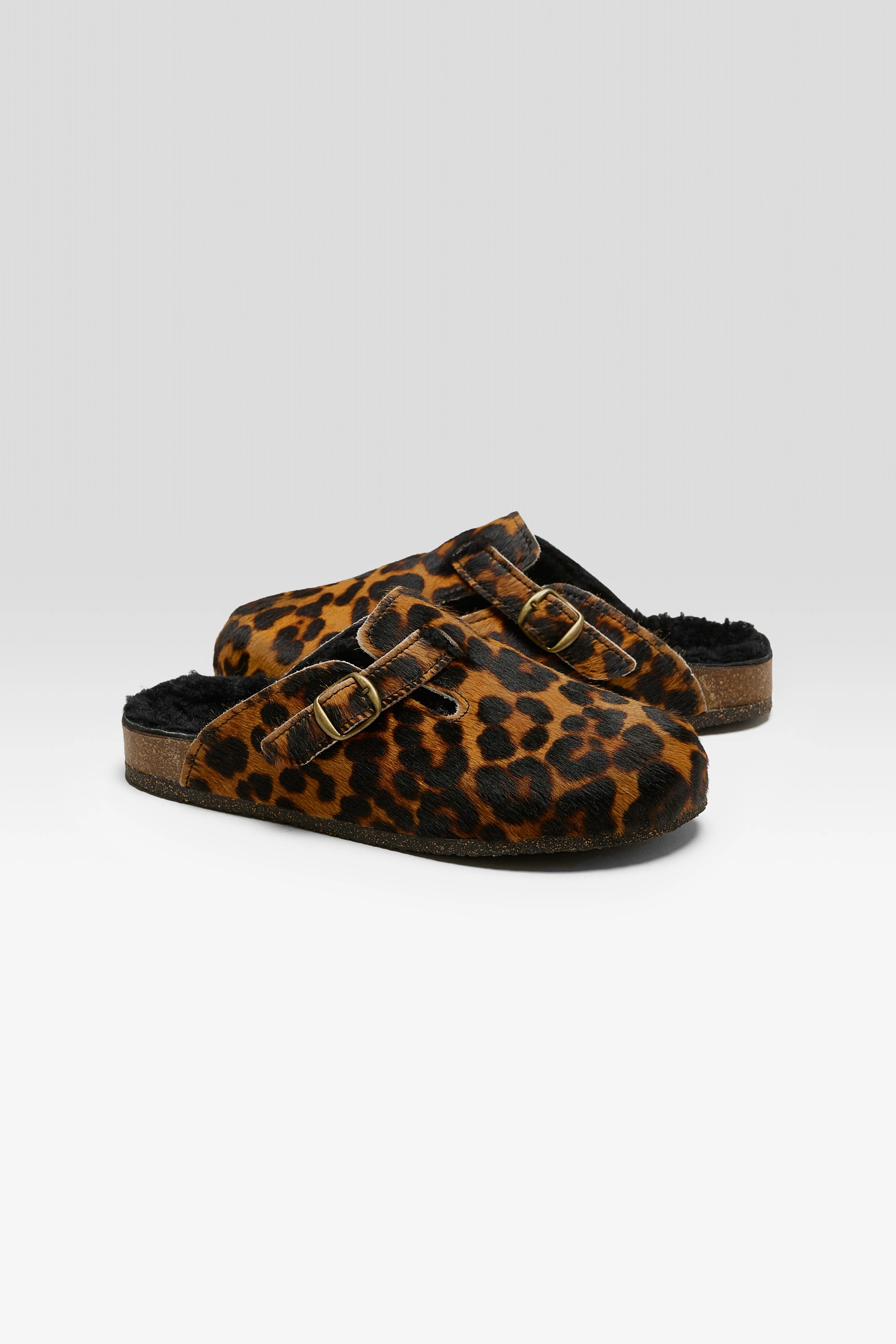 Black Leopard Clogs (242 / W / BROWN)