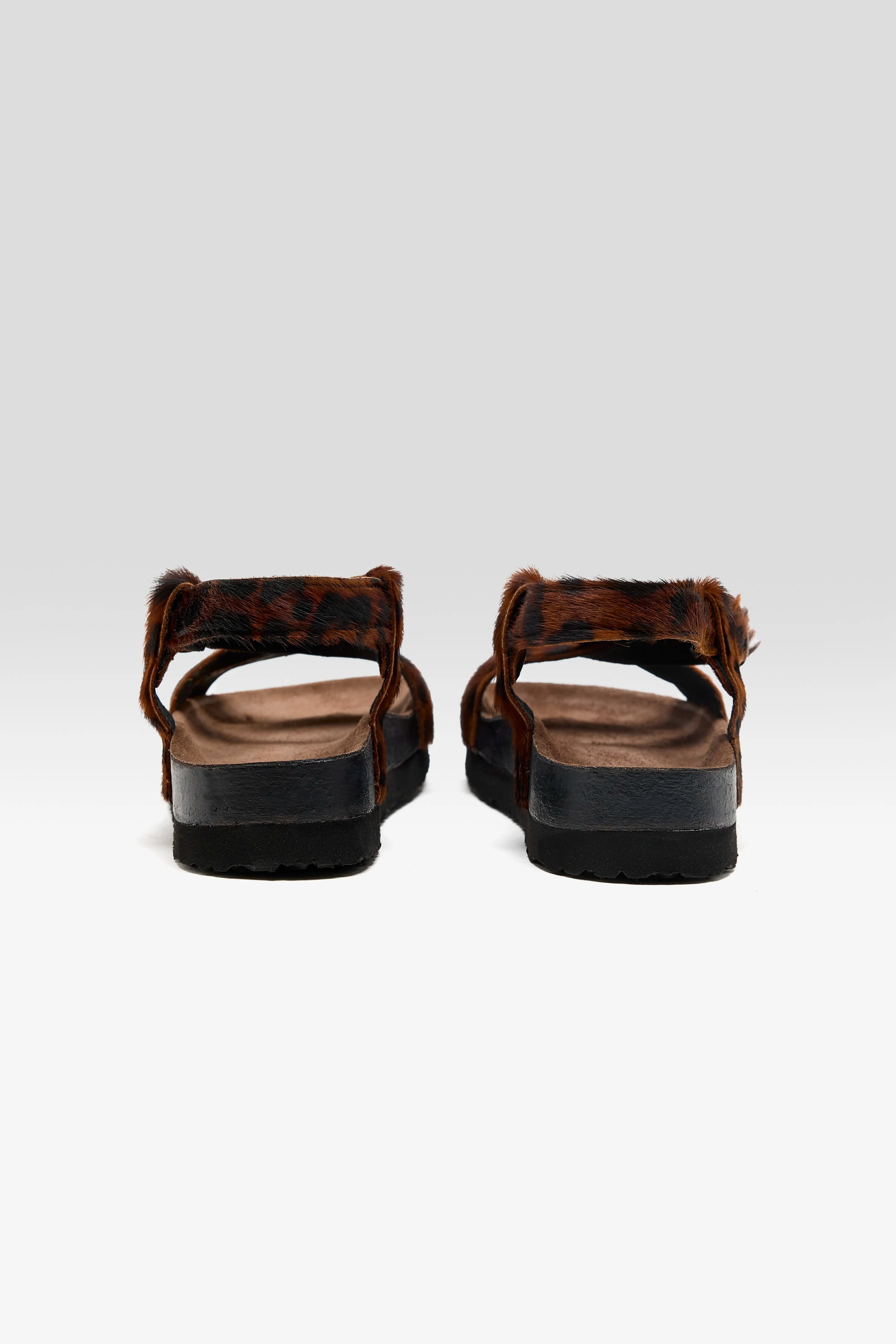 Cheetah Ponyhair Cross Strap Sandals (261 / W / BROWN)