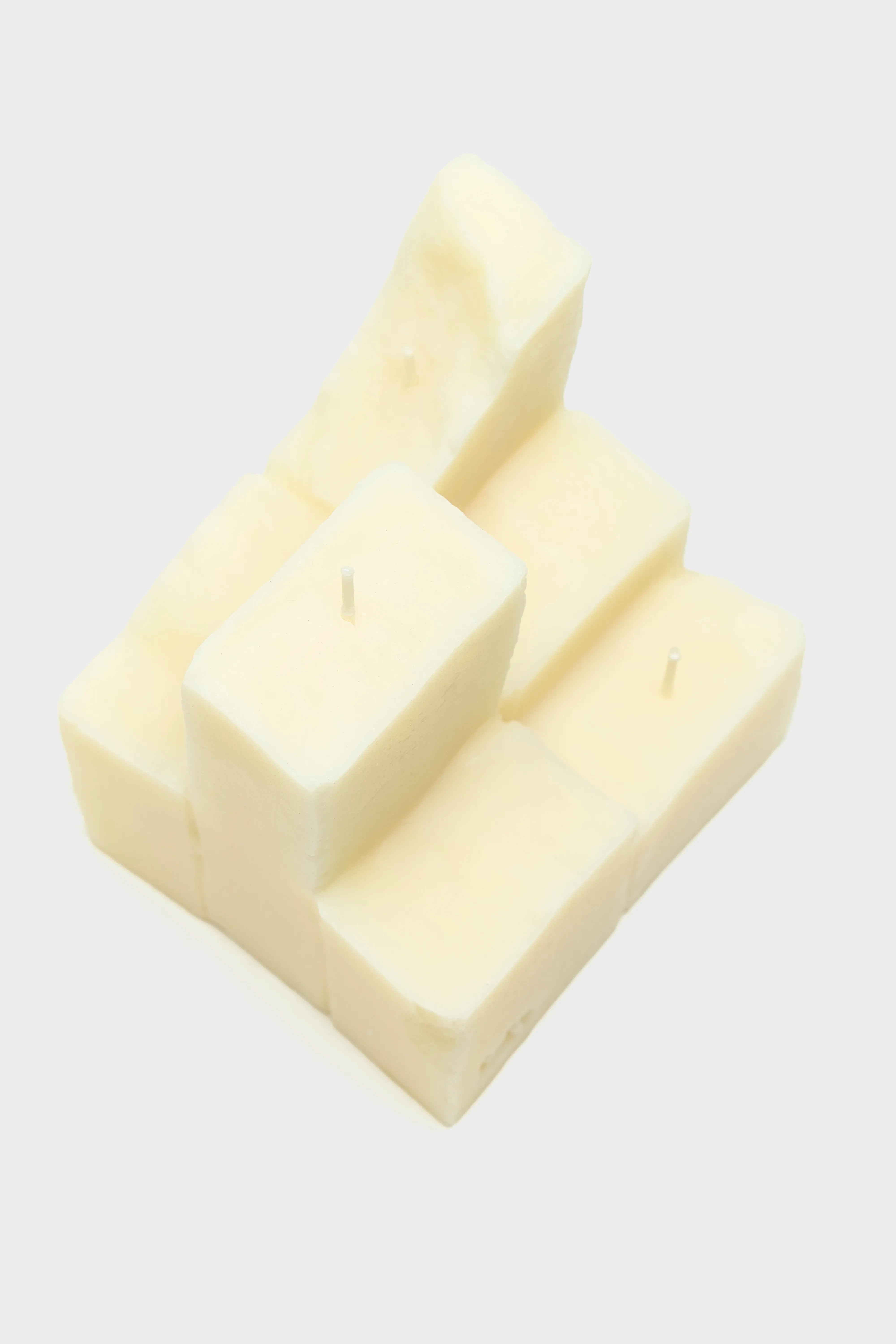 Bougie graphique blanche (261 / U / BUTTER)