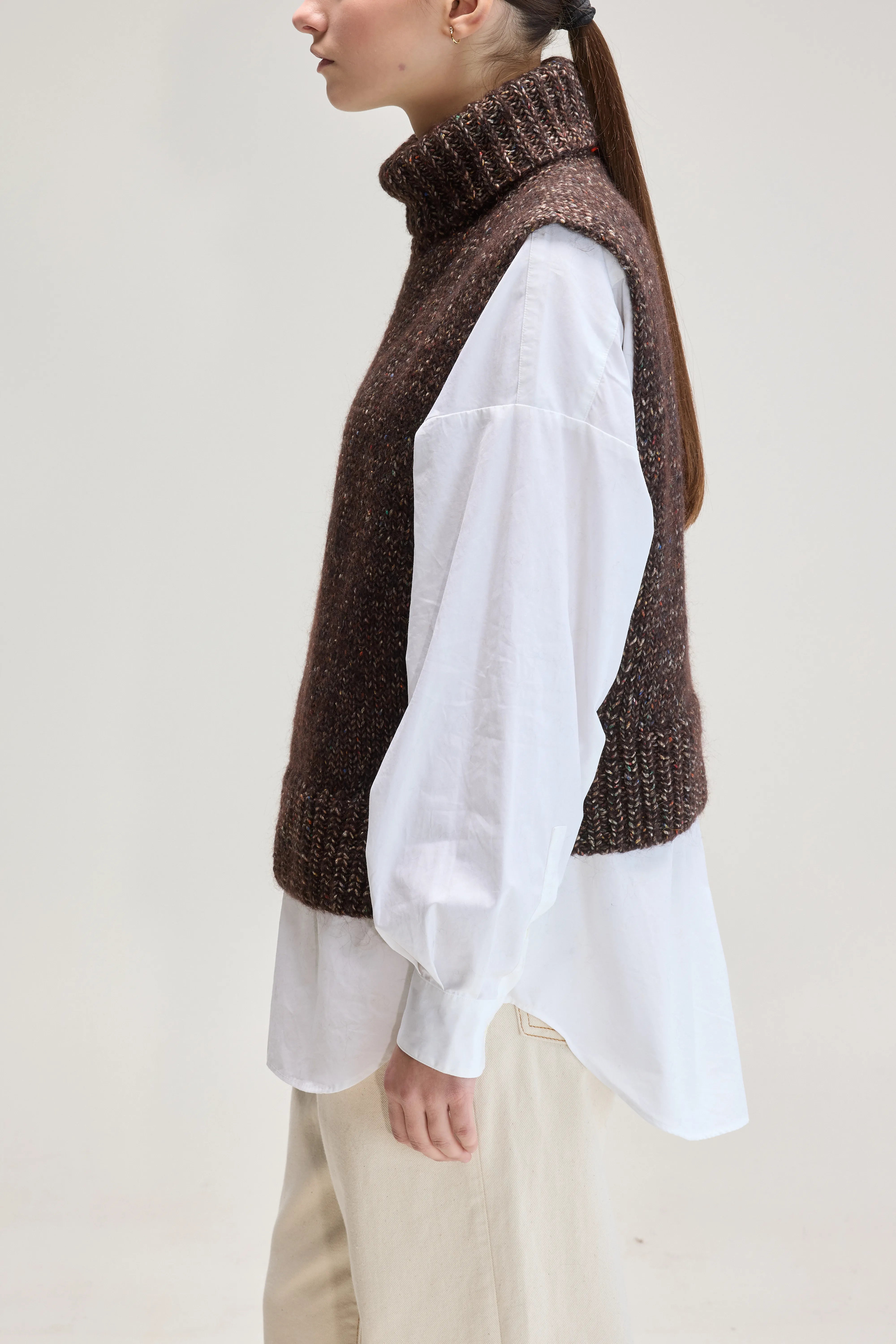 Upcycled Sleeveless Sweater (UPC / W / COFFEE)