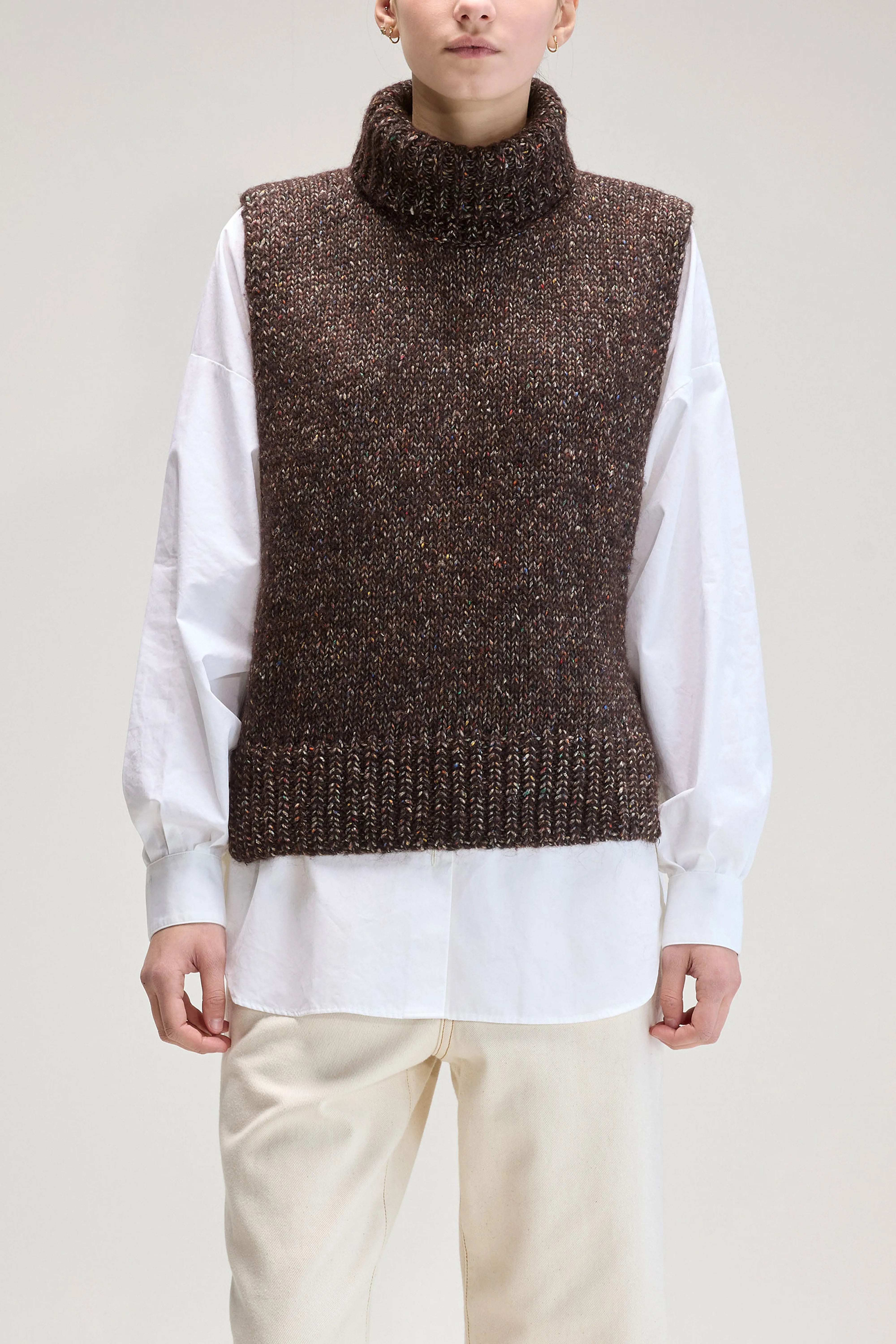 Upcycled Sleeveless Sweater (UPC / W / COFFEE)