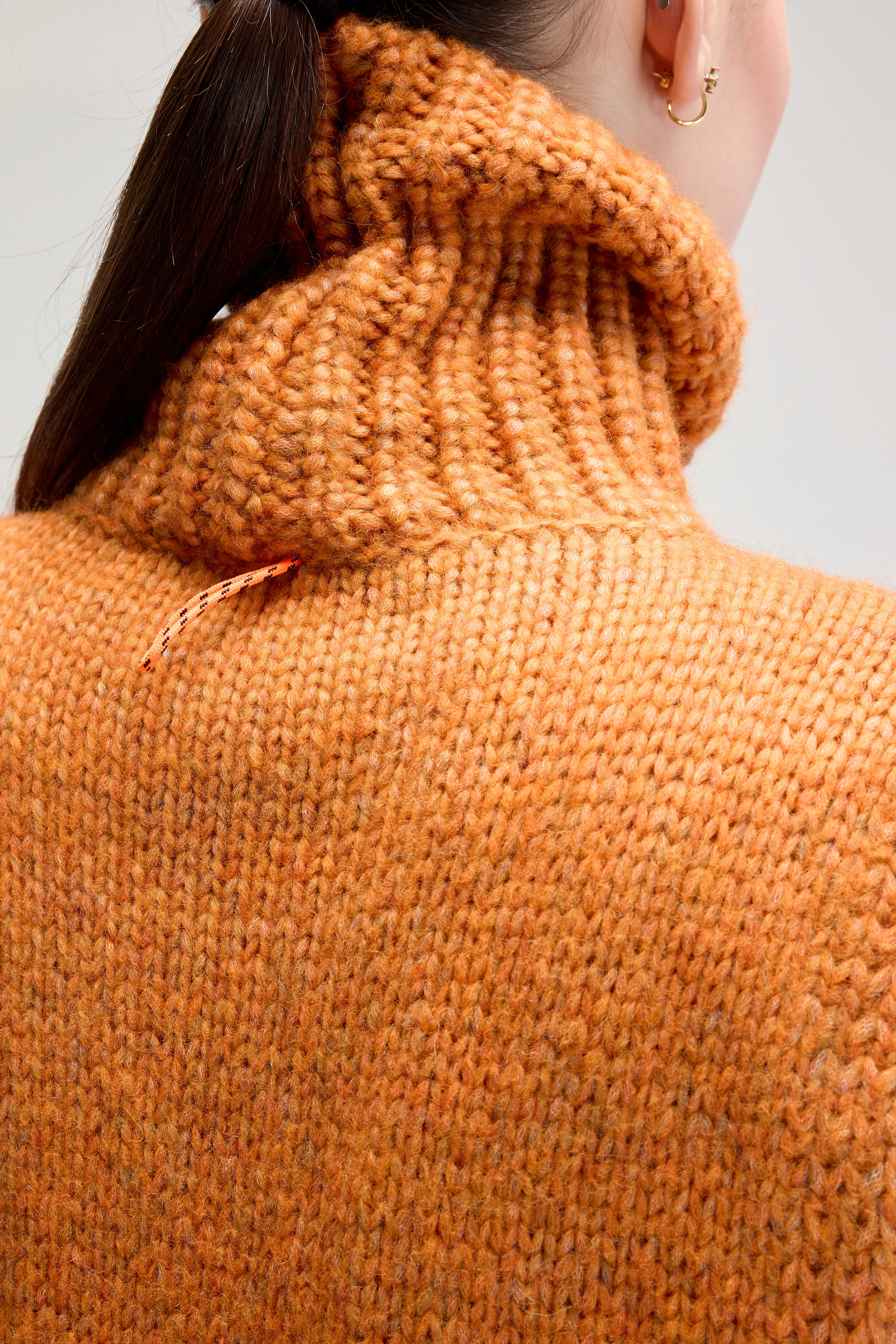 Upcycled Mouwloze Trui   (UPC / W / AUTUMN)