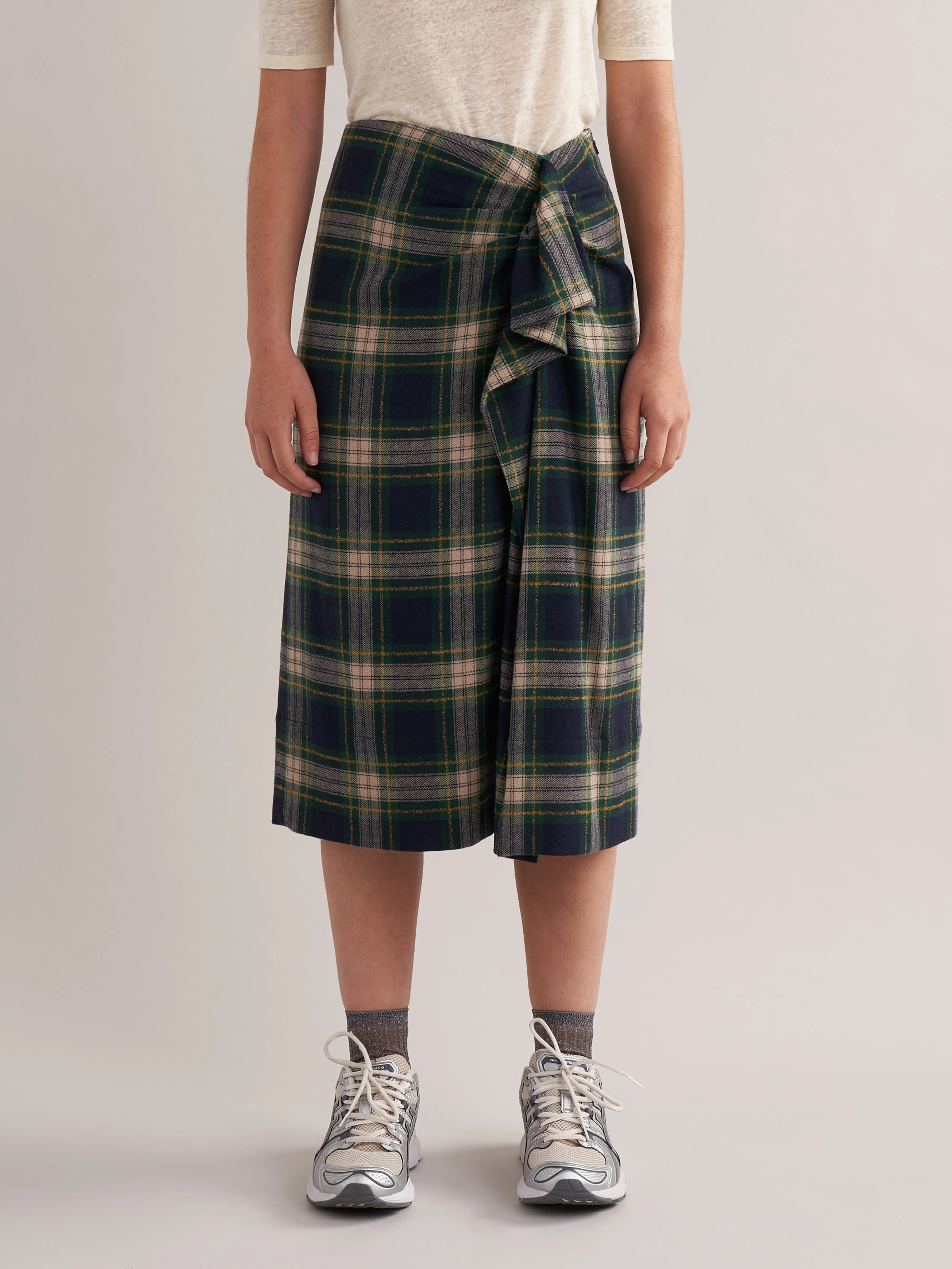 Anemone  Skirt (232 / W / CHECK A)
