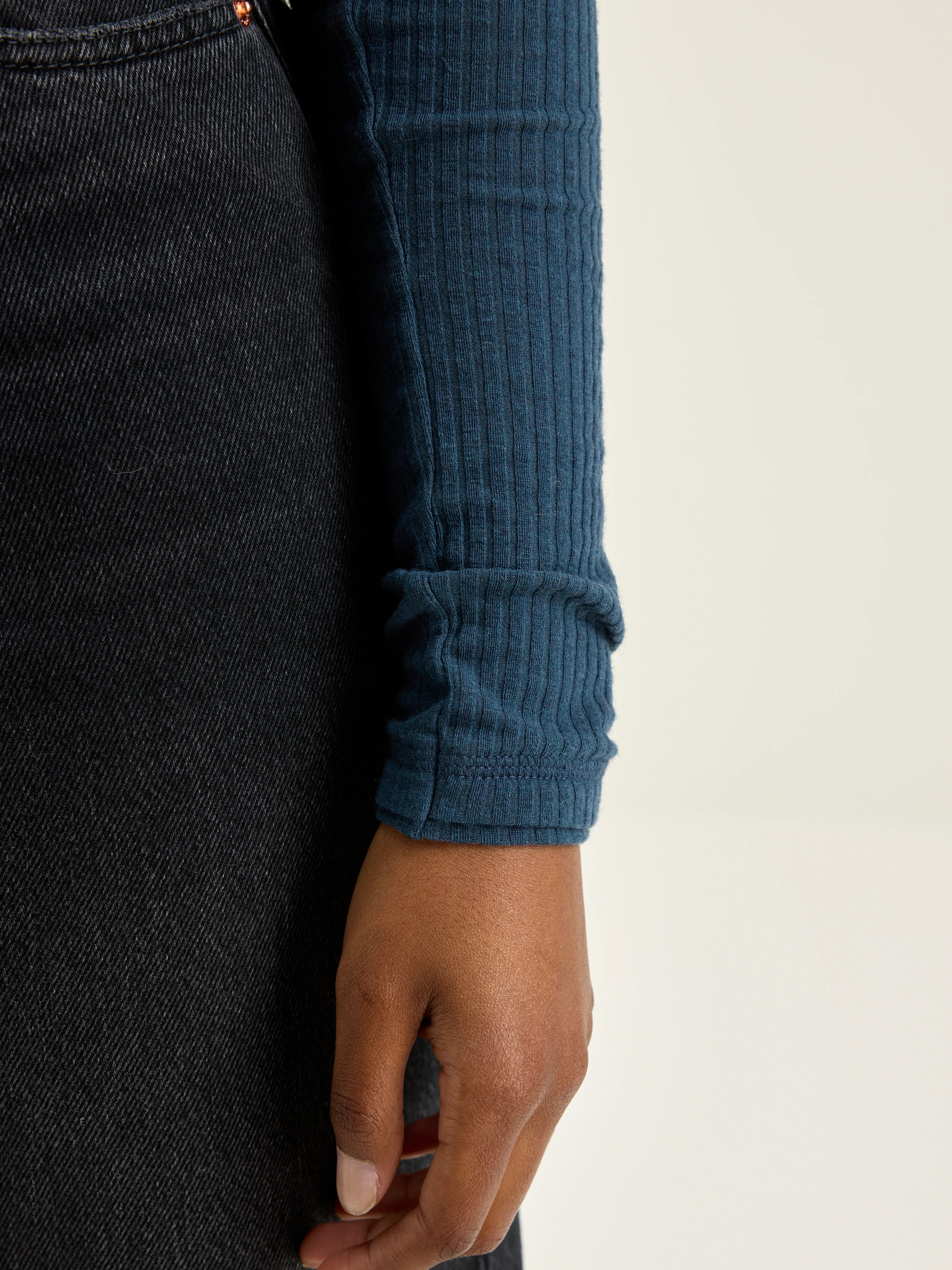 Vinay fitted t-shirt (242 / W / ODYSEE)