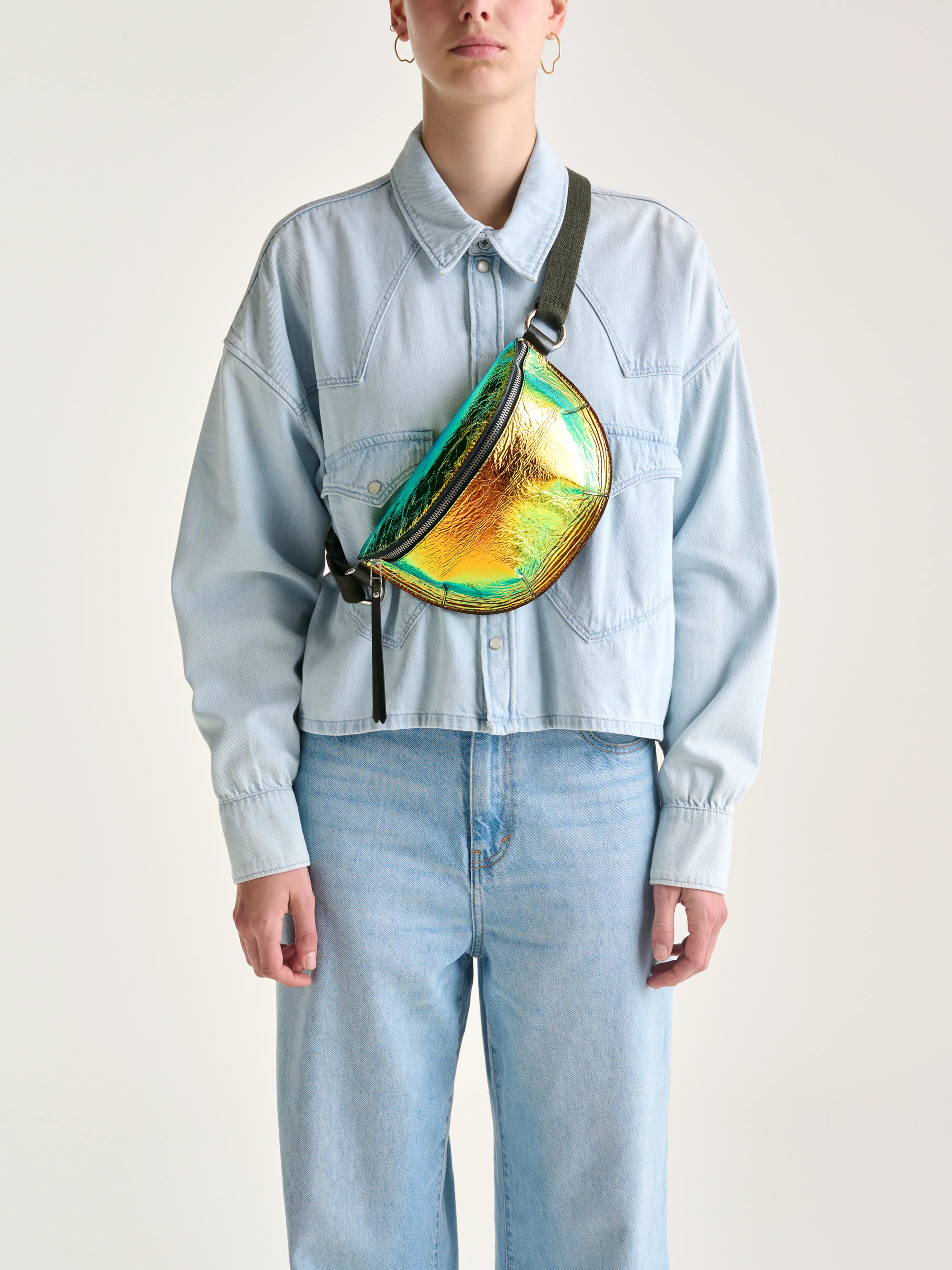 Rosie sling bag (242 / W / SCARABEE)