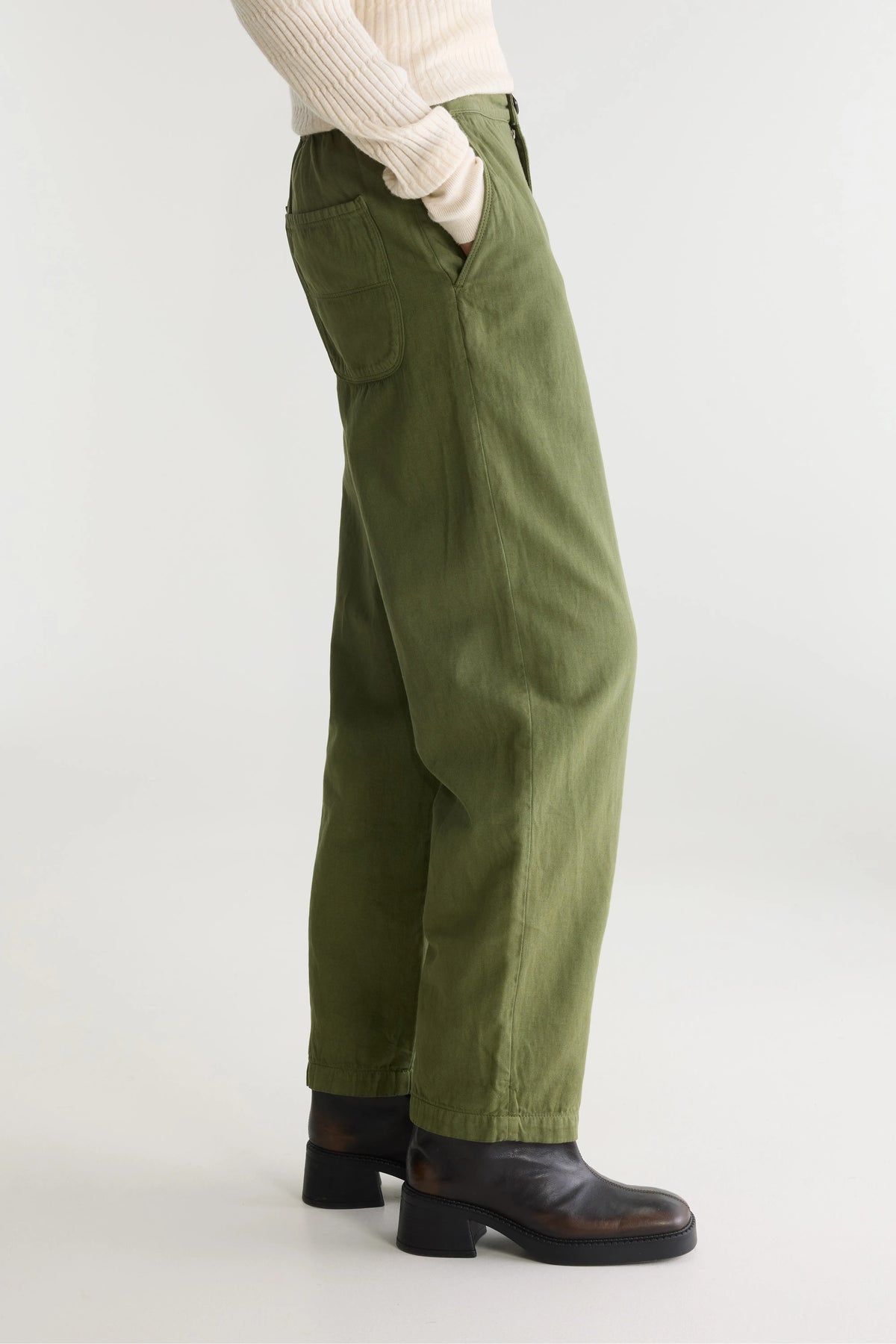 Pasop relaxed trousers (252 / W / ARMY)