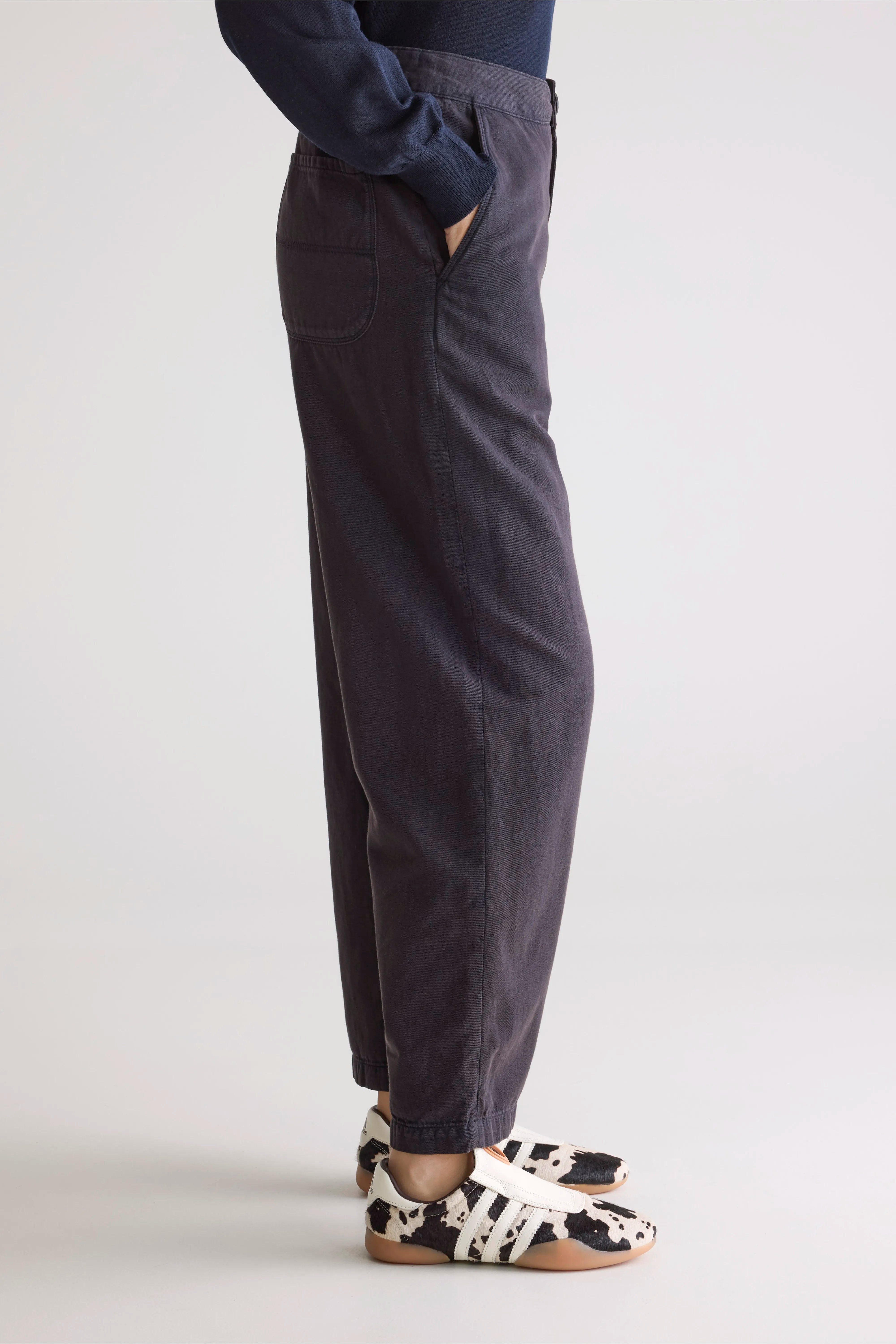 Pantalon décontracté Pasop (252 / W / OFF BLACK)