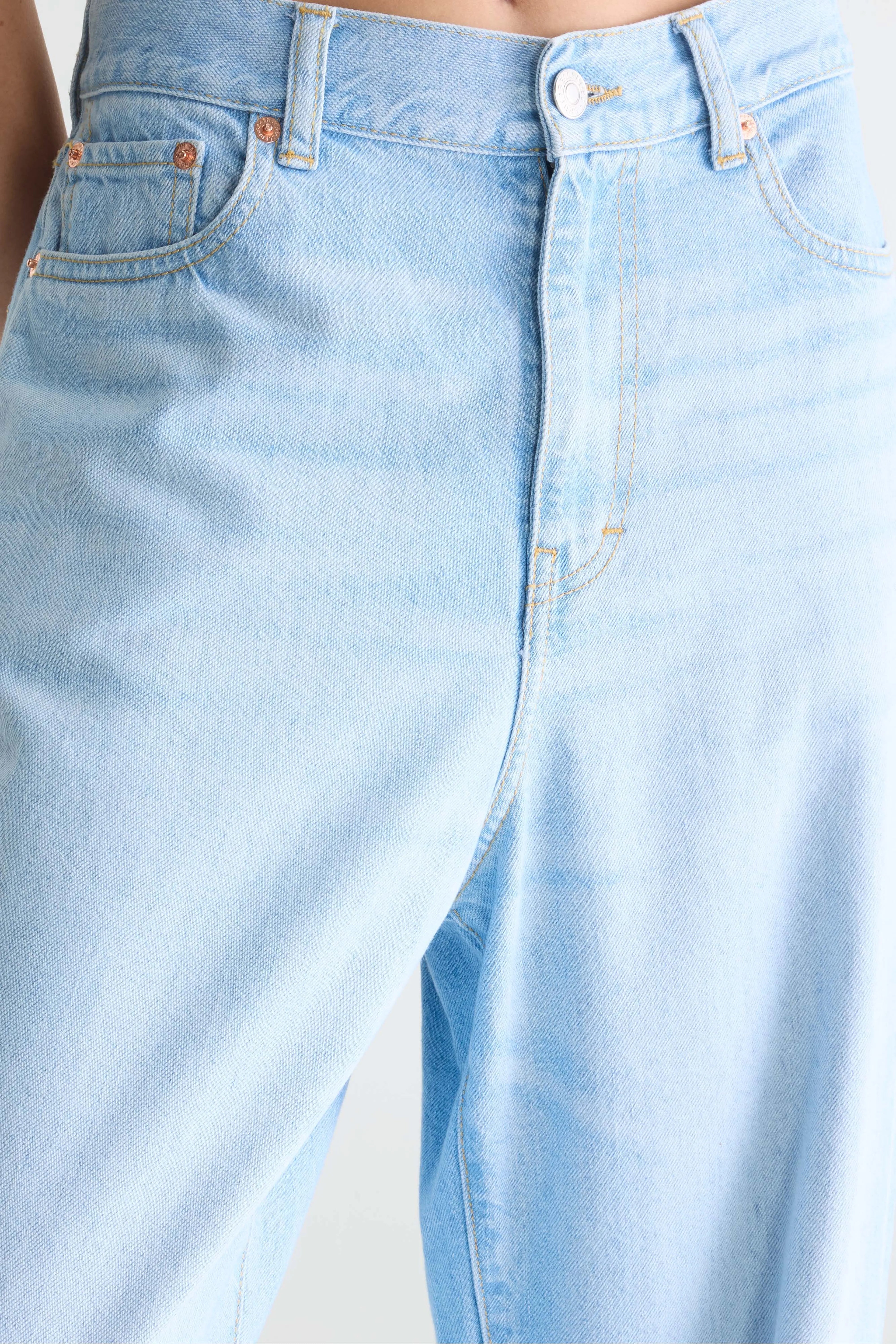 Denim N. 64 - Wijde lichtblauwe jeans (242 / W / VINTAGE LT BLUE)